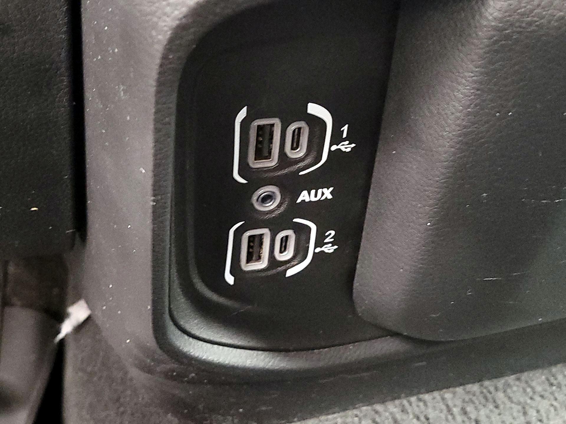 Thumbnail: 2024 RAM 1500 - 18