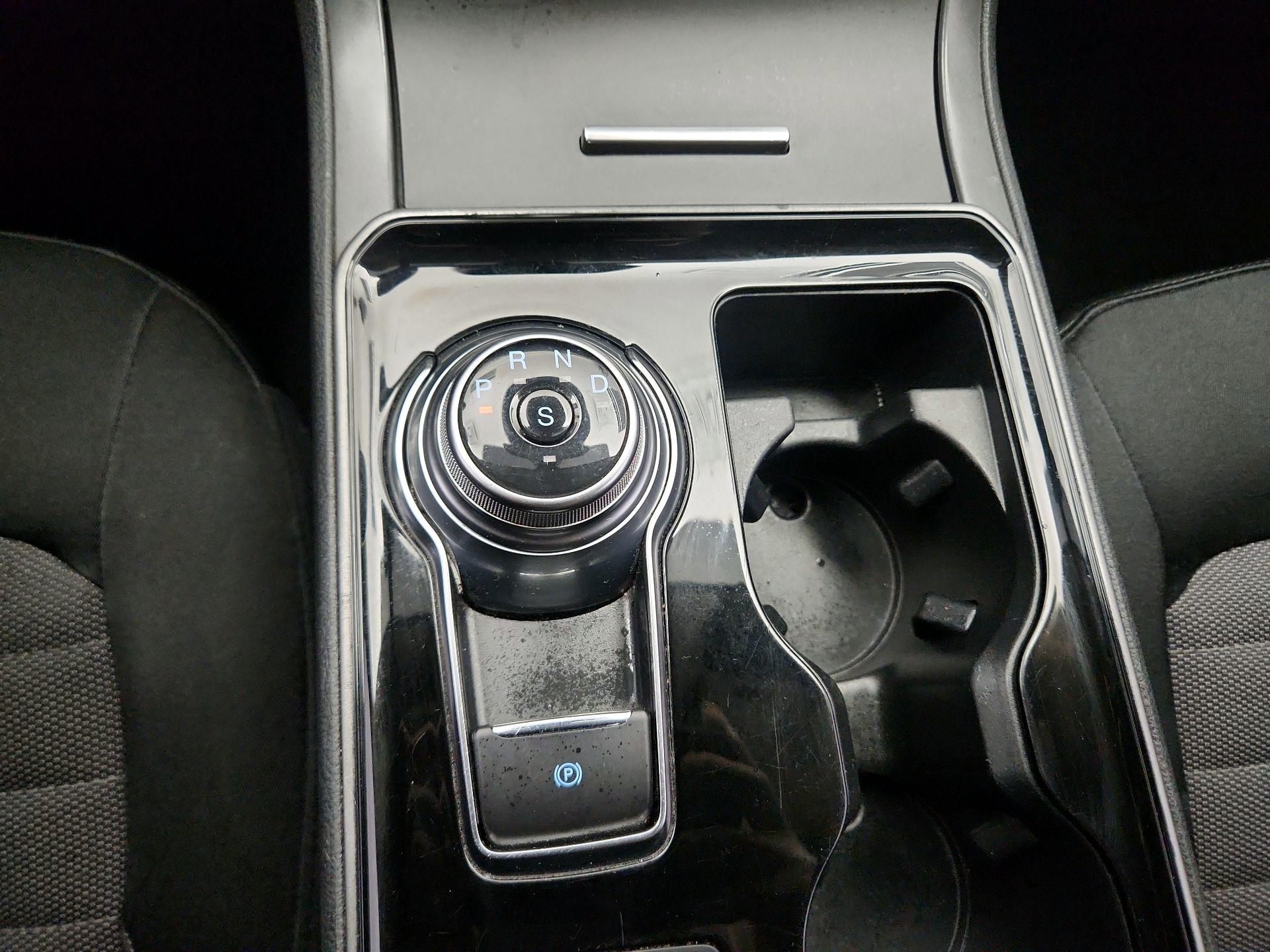 Thumbnail: 2020 Ford Edge - 17