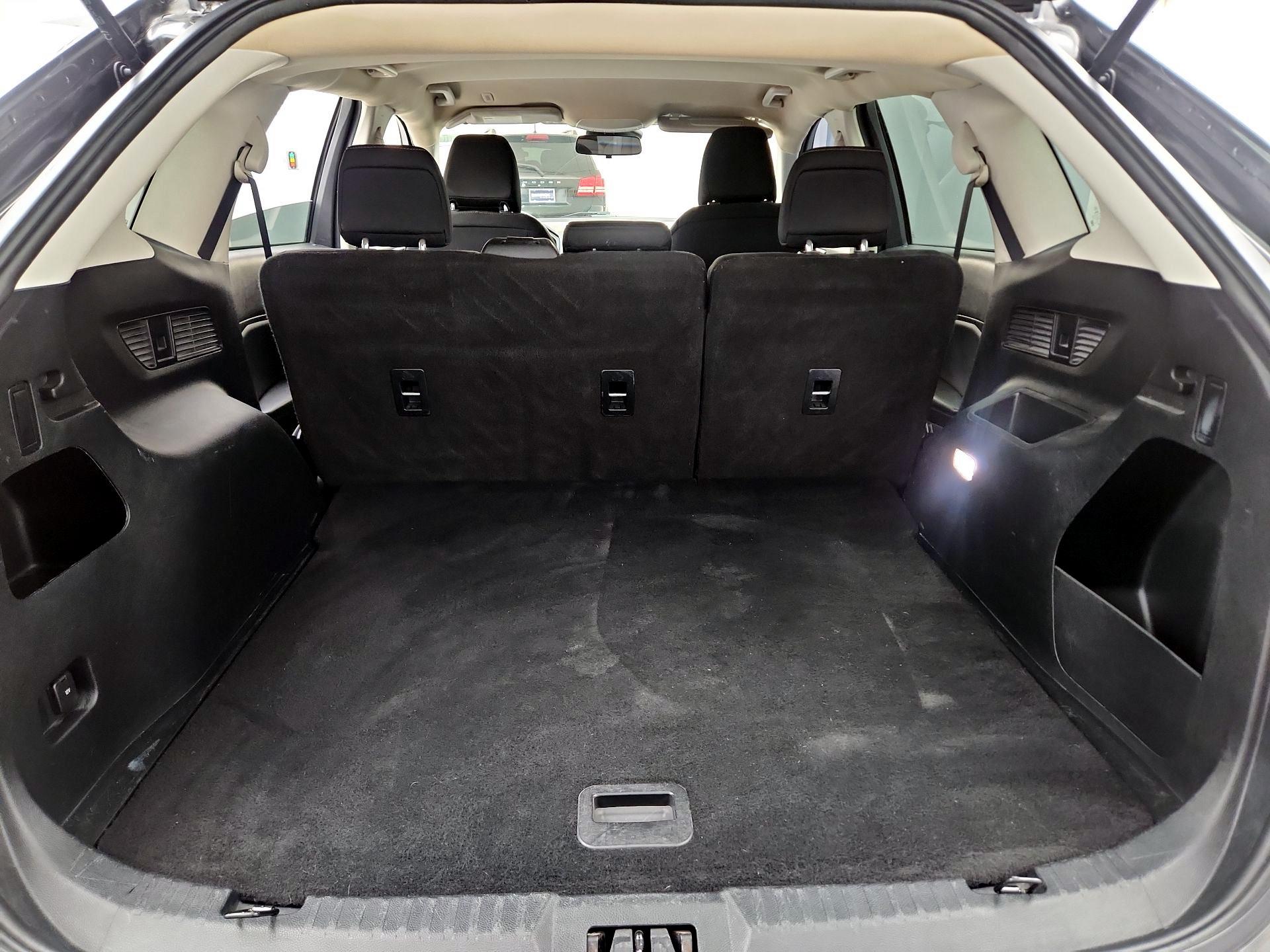 Thumbnail: 2020 Ford Edge - 20