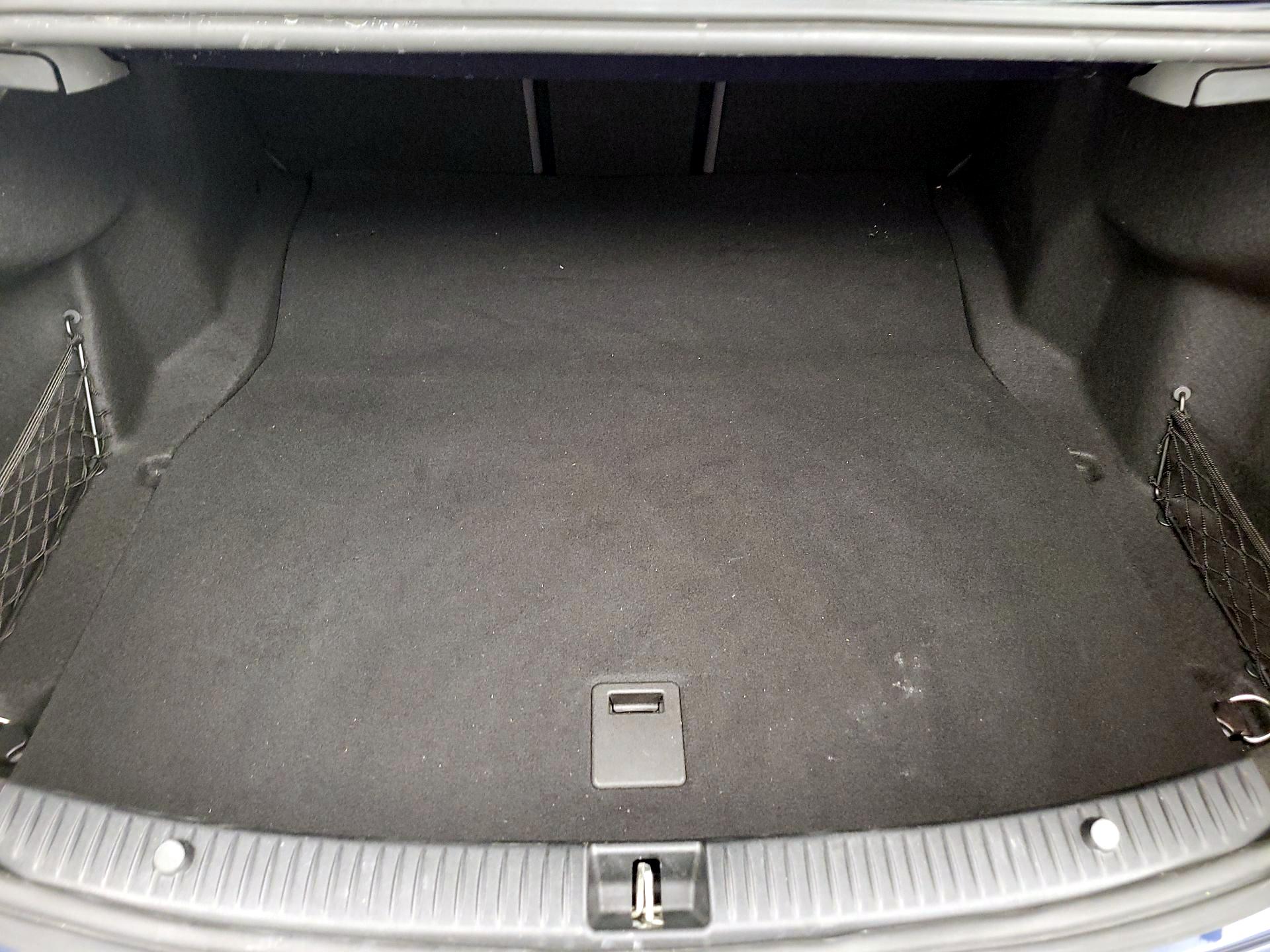 Thumbnail: 2021 Mercedes-Benz C-Class - 20