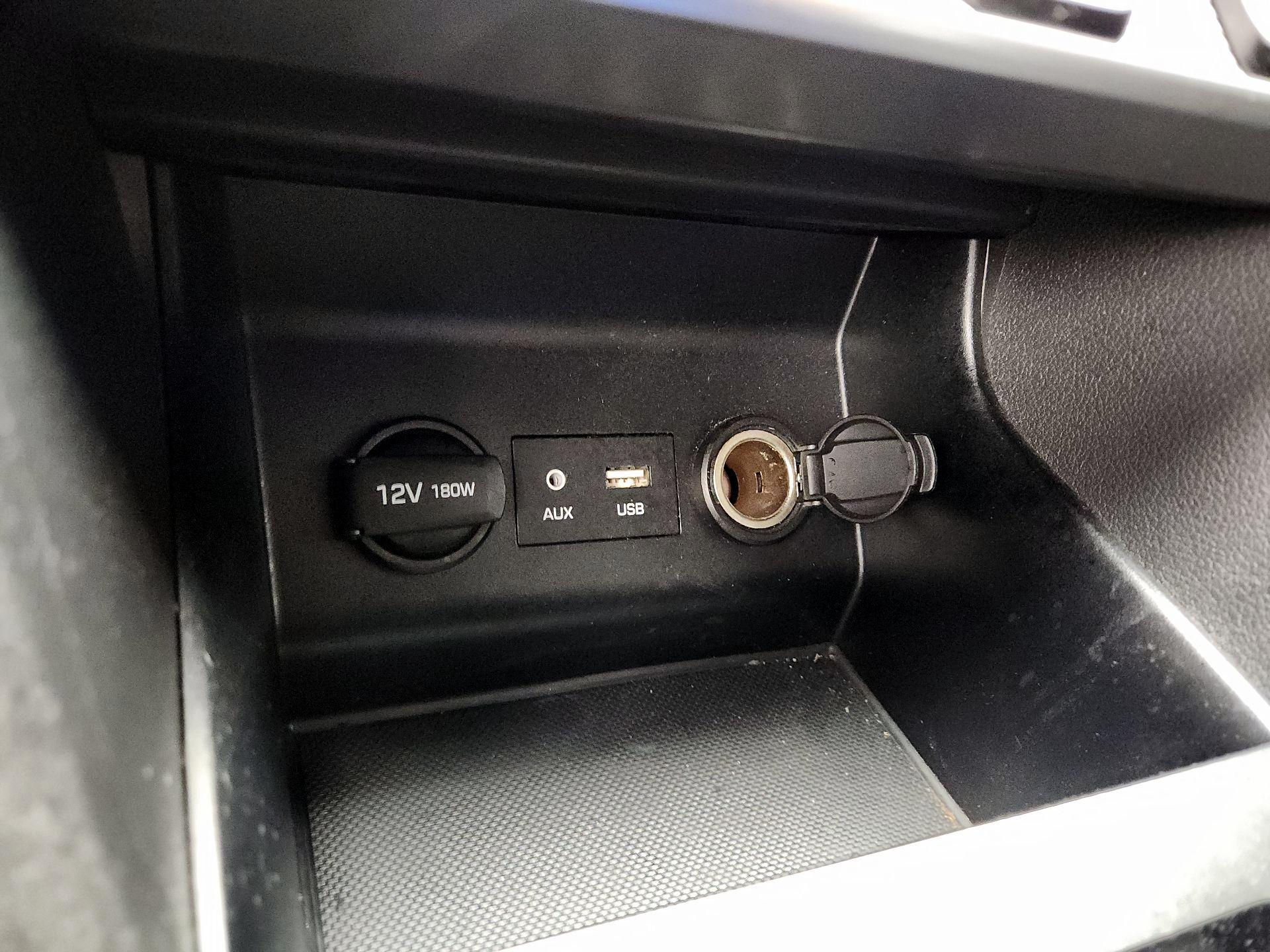 Thumbnail: 2020 Hyundai Elantra - 18