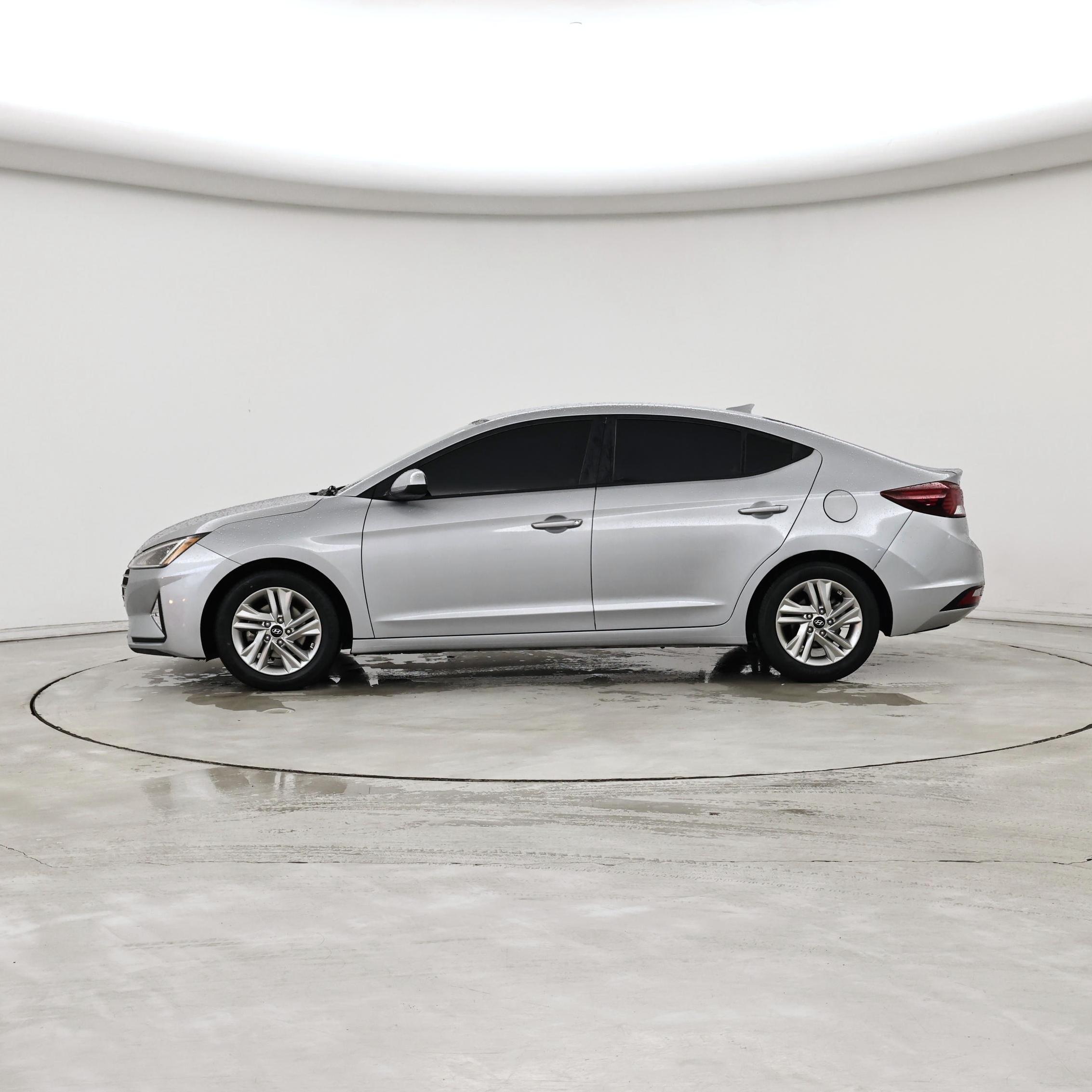 Thumbnail: 2020 Hyundai Elantra - 3