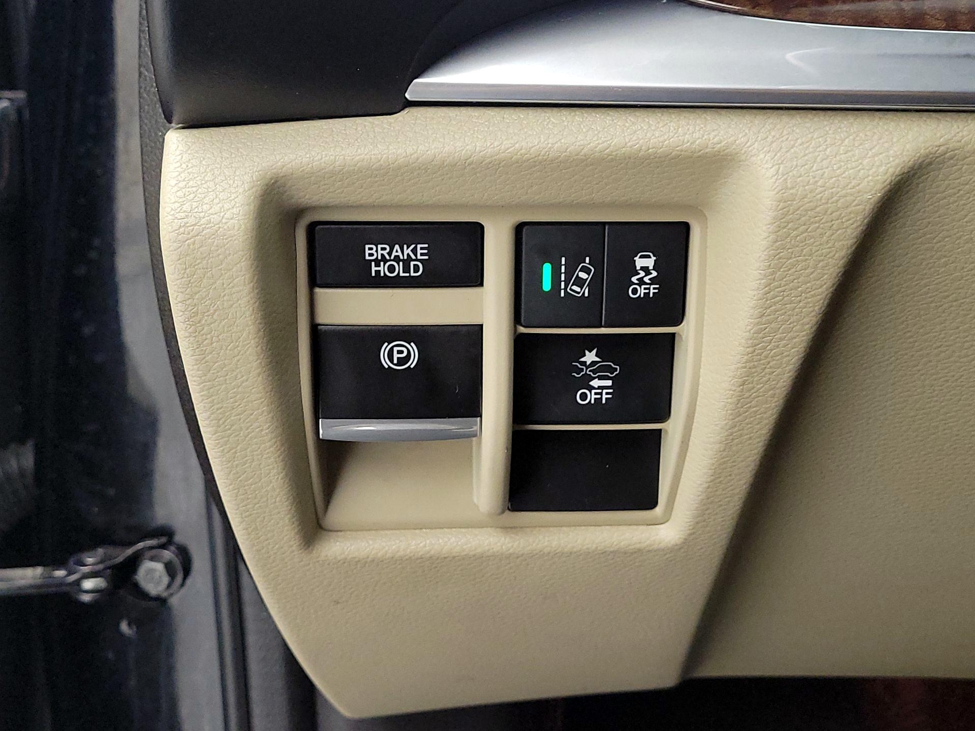 Thumbnail: 2020 Acura MDX - 13