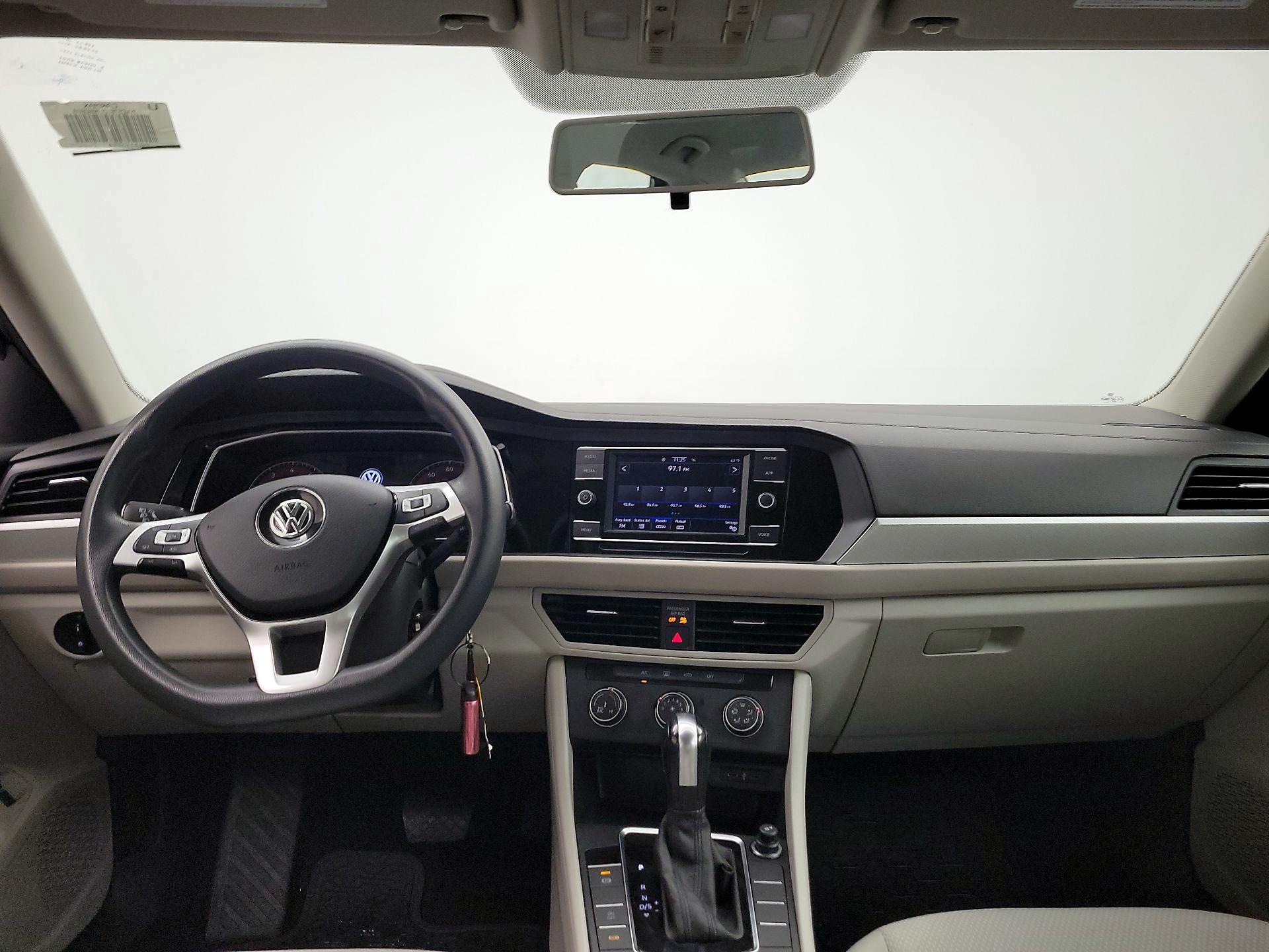 Thumbnail: 2020 Volkswagen Jetta - 9