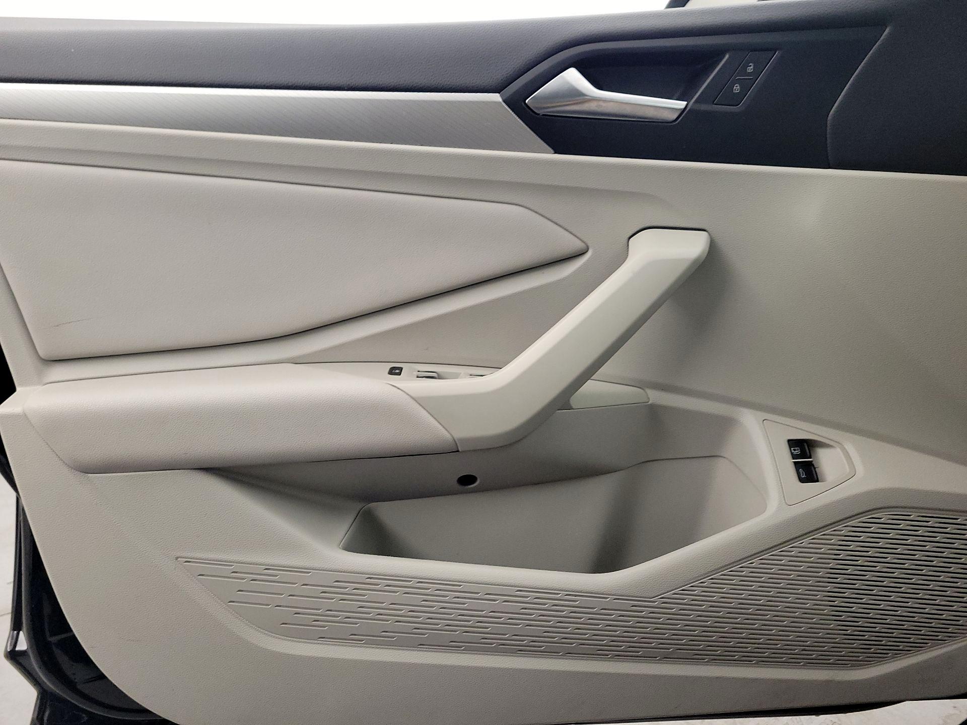 Thumbnail: 2020 Volkswagen Jetta - 12