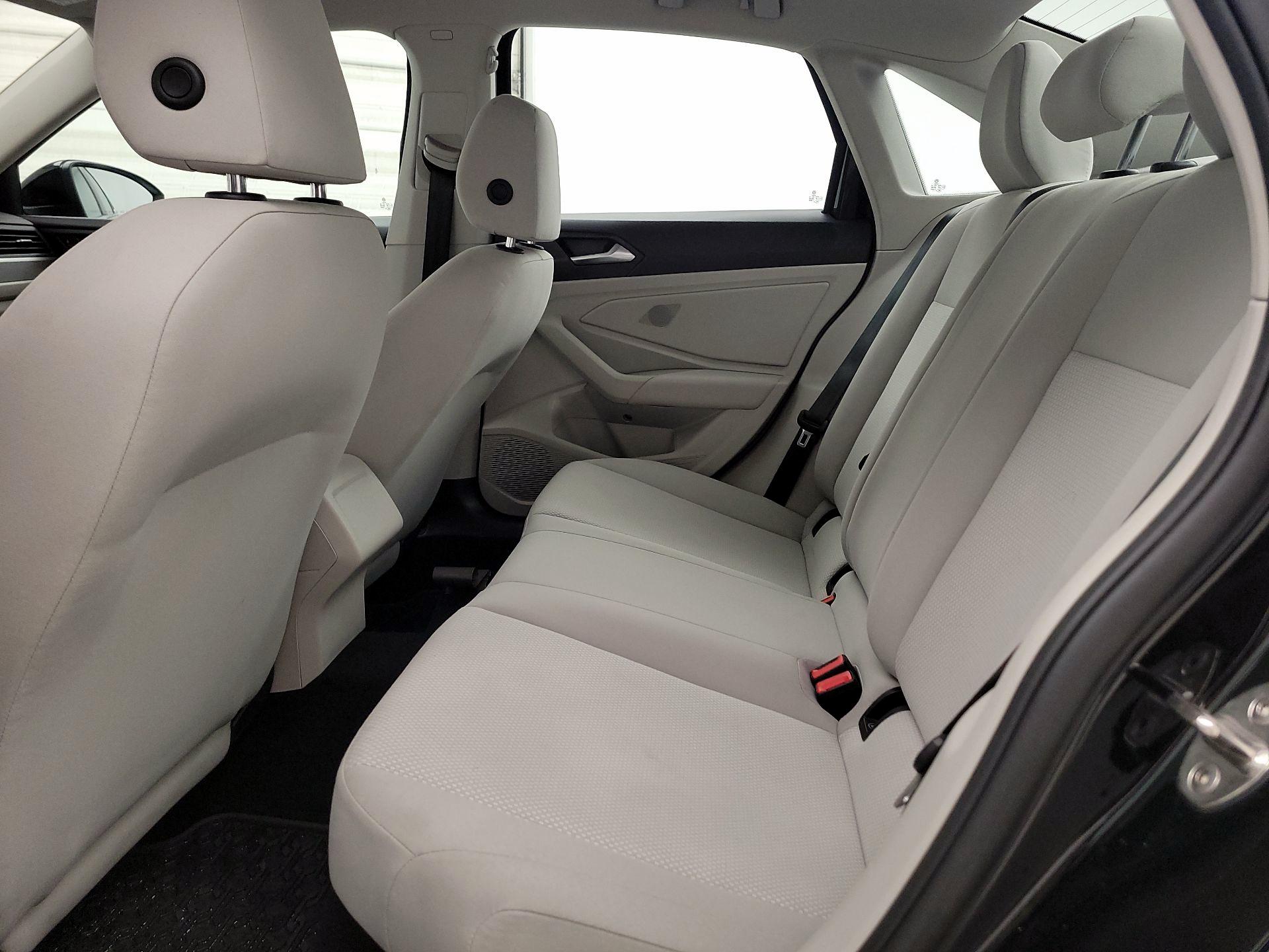 Thumbnail: 2020 Volkswagen Jetta - 19