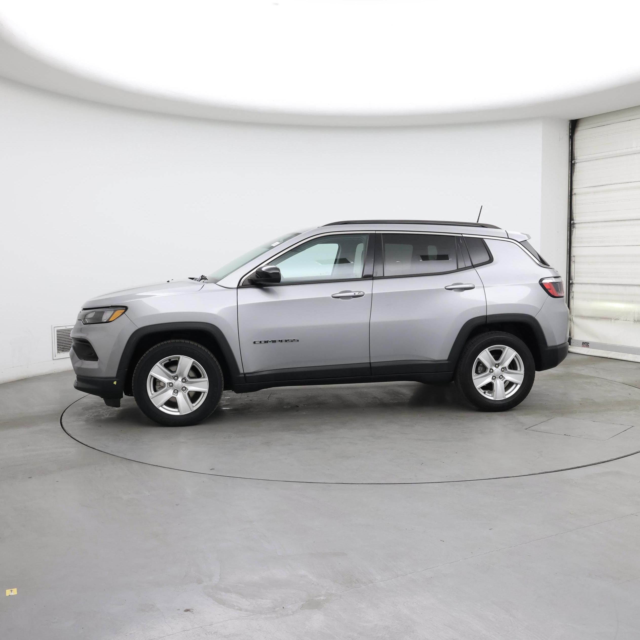 Thumbnail: 2022 Jeep Compass - 3