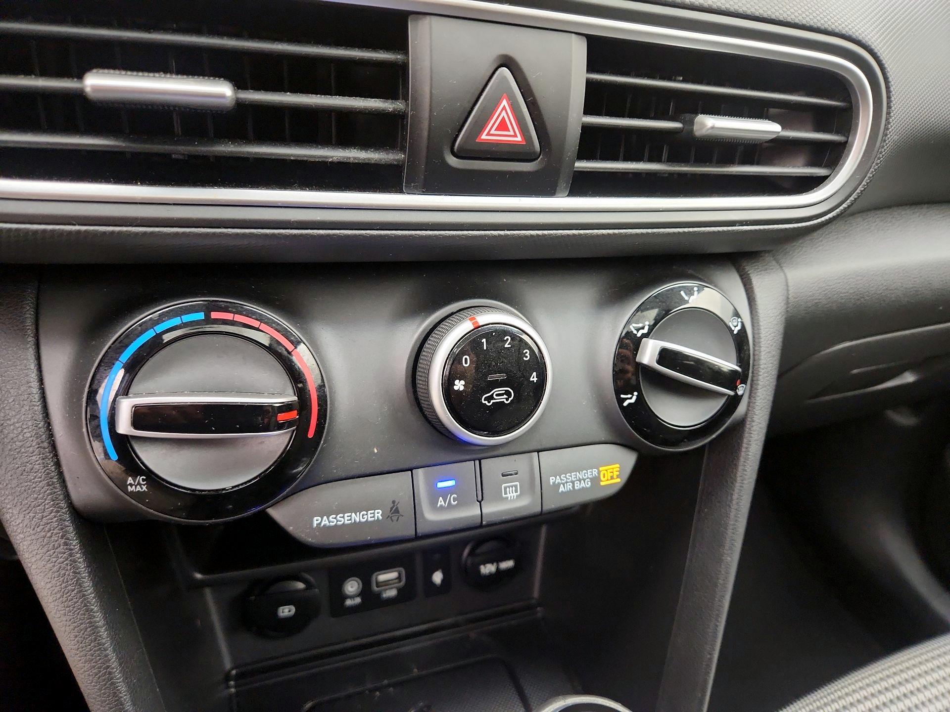 Thumbnail: 2020 Hyundai Kona - 16