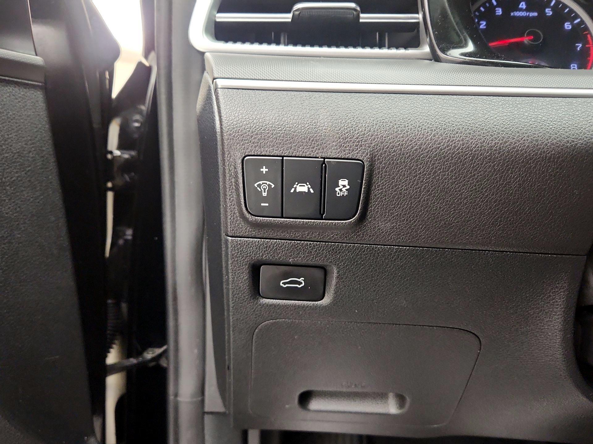 Thumbnail: 2022 Kia K5 - 13