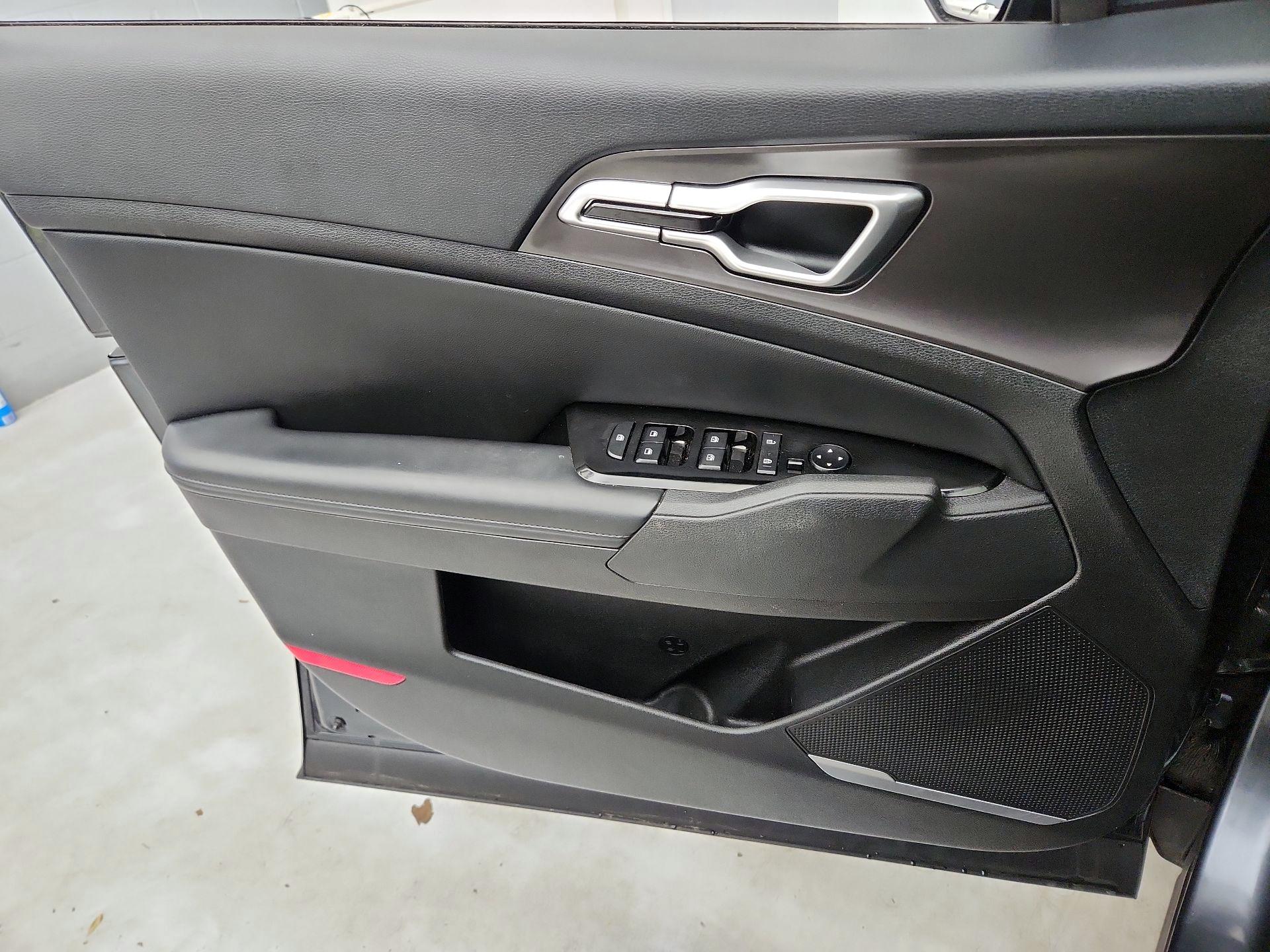 Thumbnail: 2023 Kia Sportage - 12