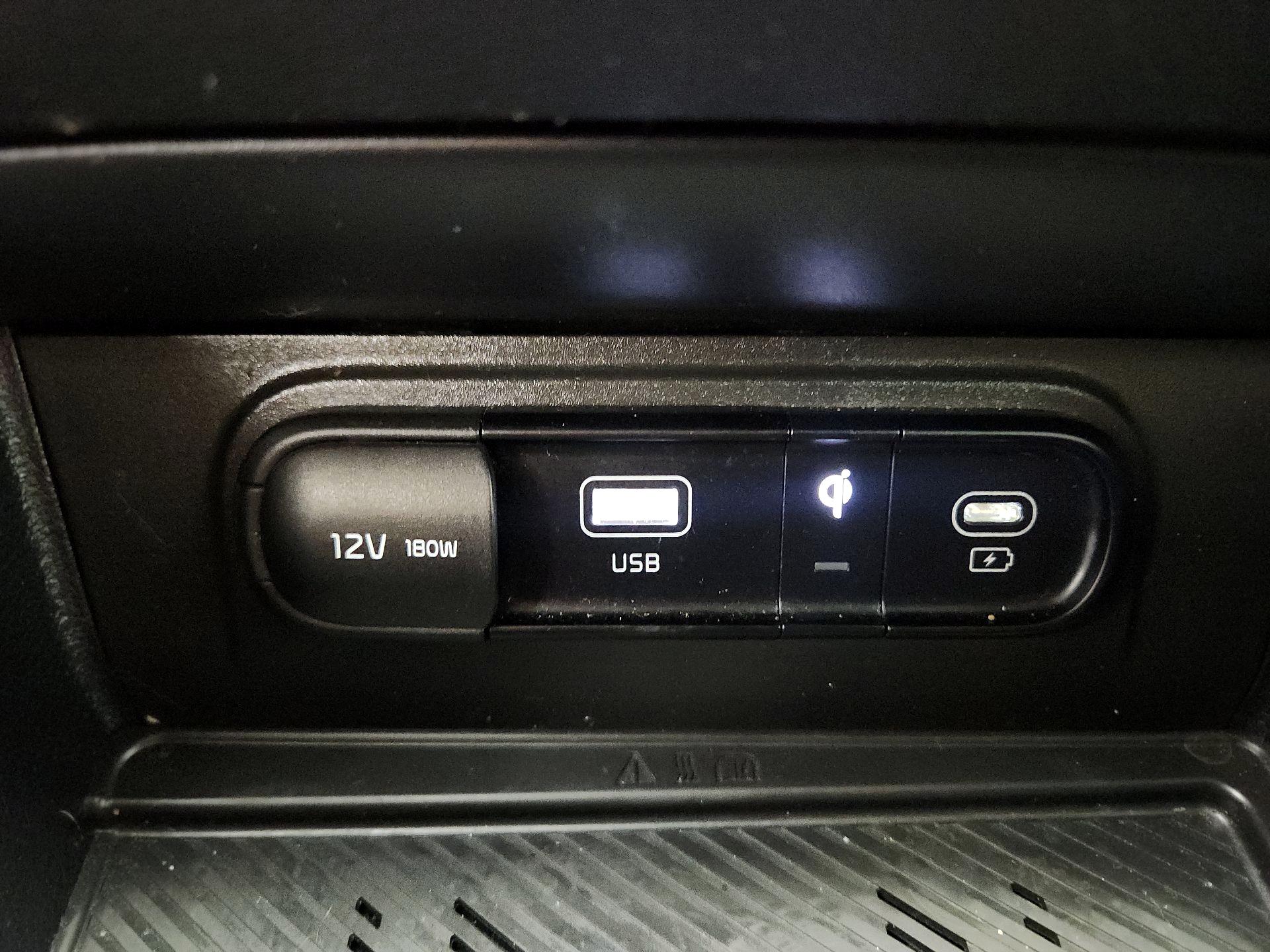 Thumbnail: 2023 Kia Sportage - 19