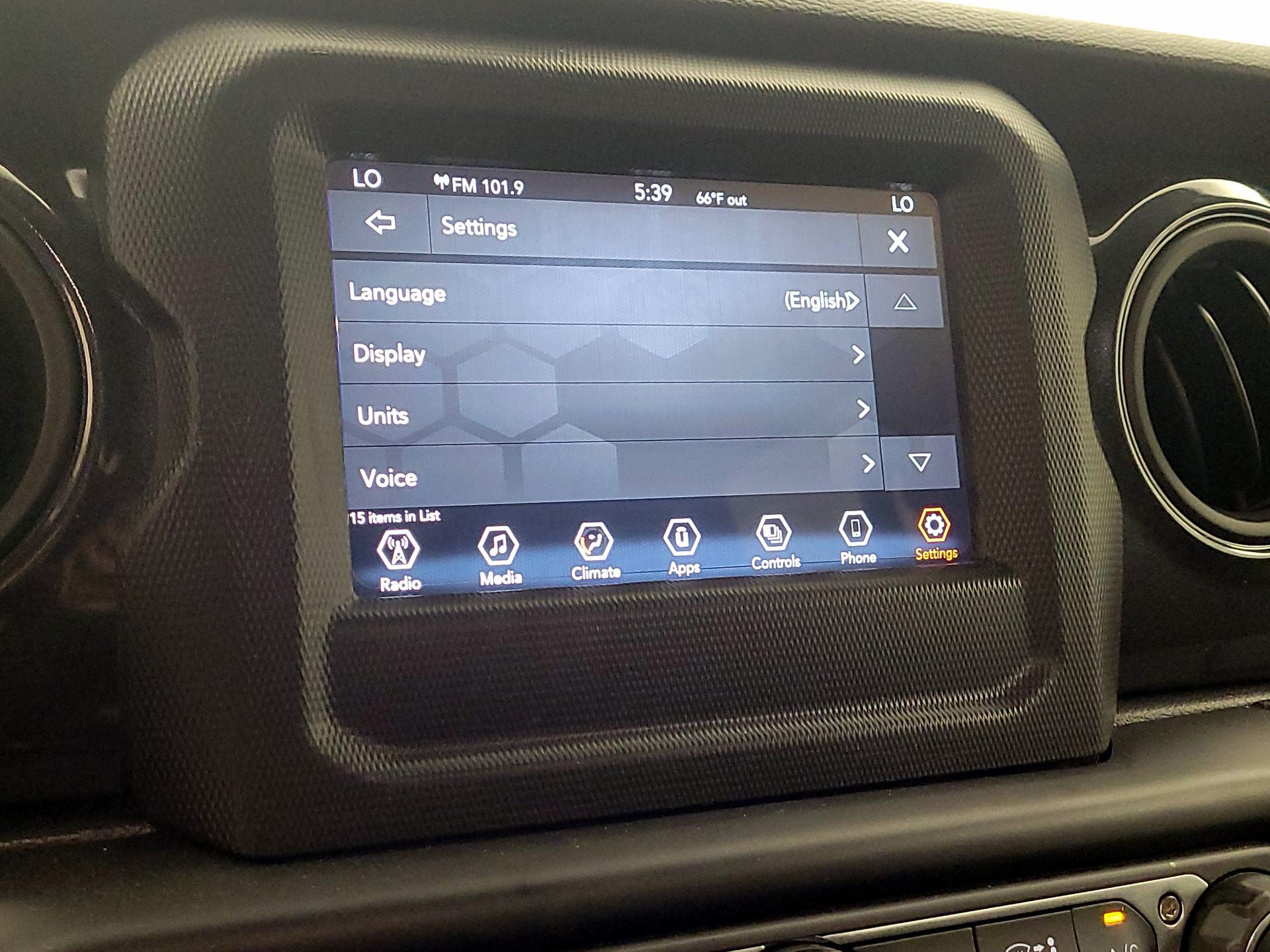 Thumbnail: 2022 Jeep Wrangler - 15