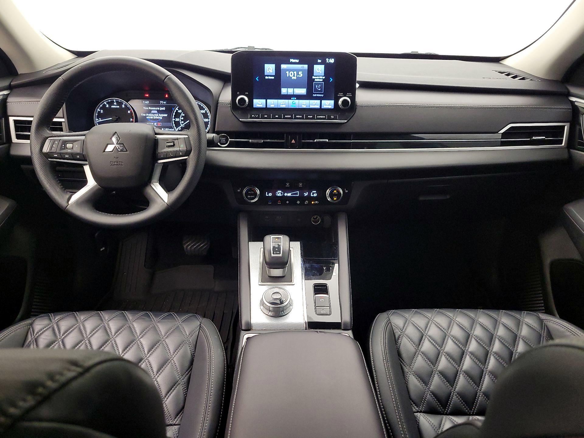 Thumbnail: 2022 Mitsubishi Outlander - 9