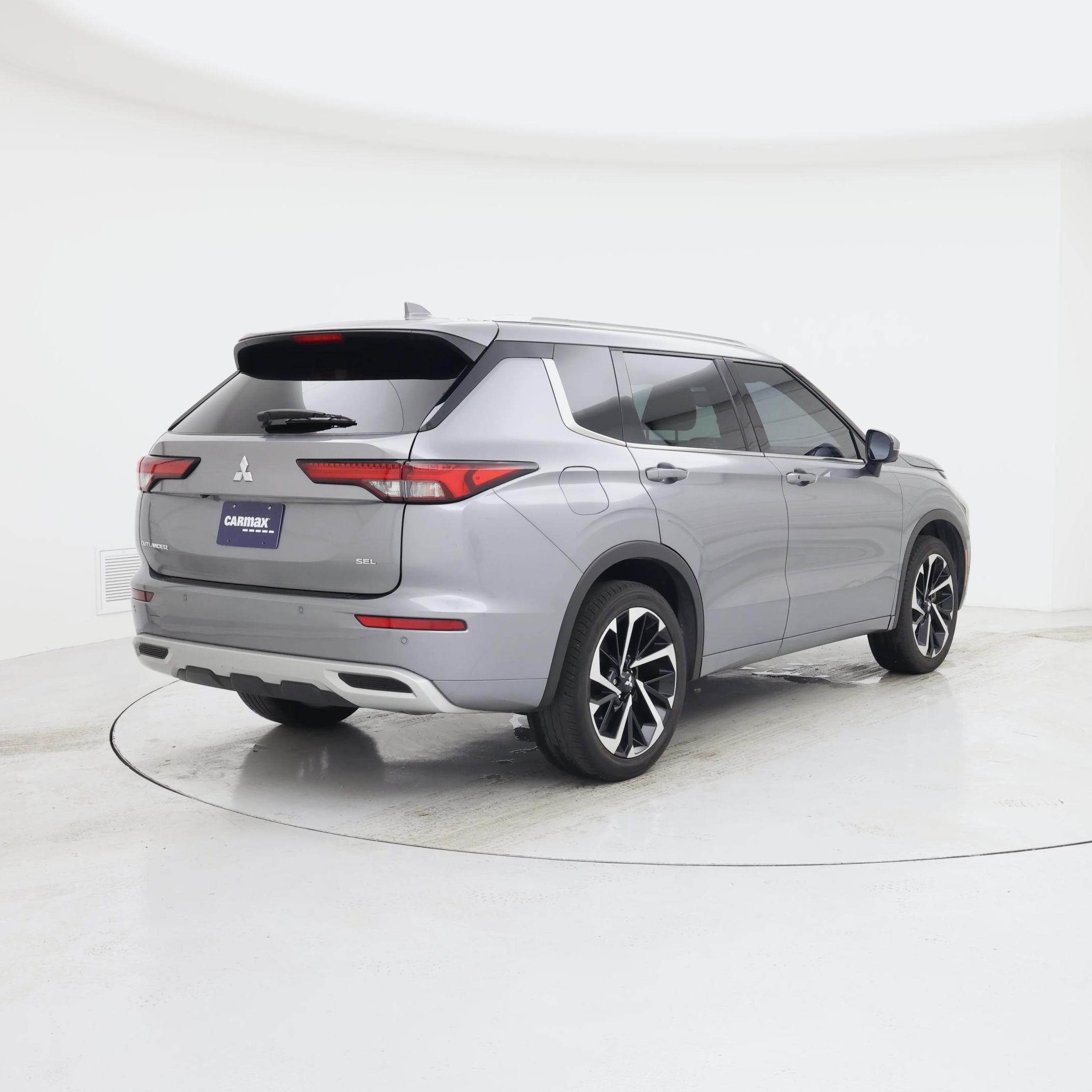 Thumbnail: 2022 Mitsubishi Outlander - 8