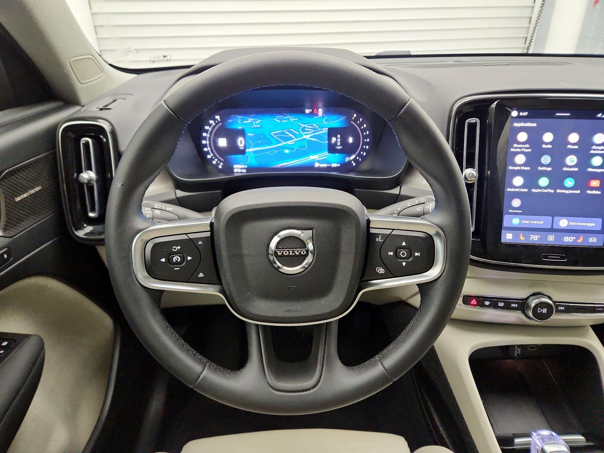 Thumbnail: 2023 Volvo XC40 - 10