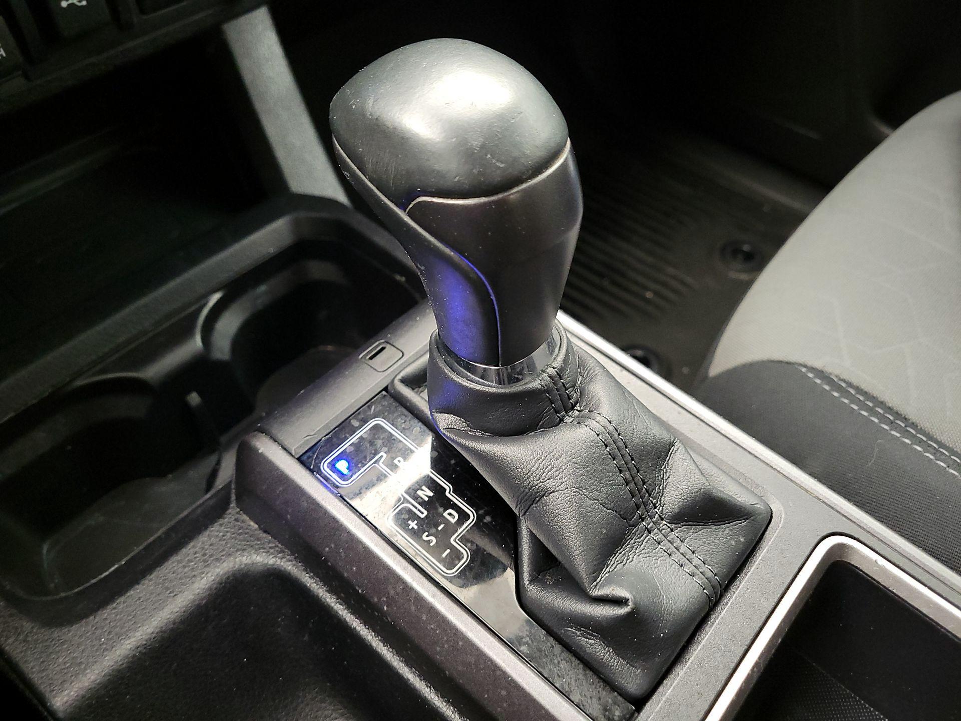 Thumbnail: 2023 Toyota Tacoma - 15