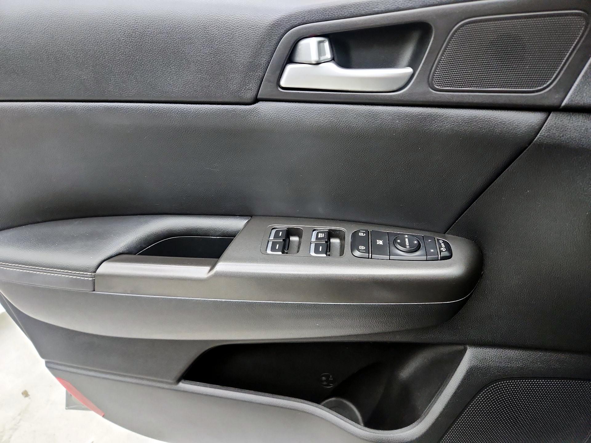 Thumbnail: 2021 Kia Sportage - 12