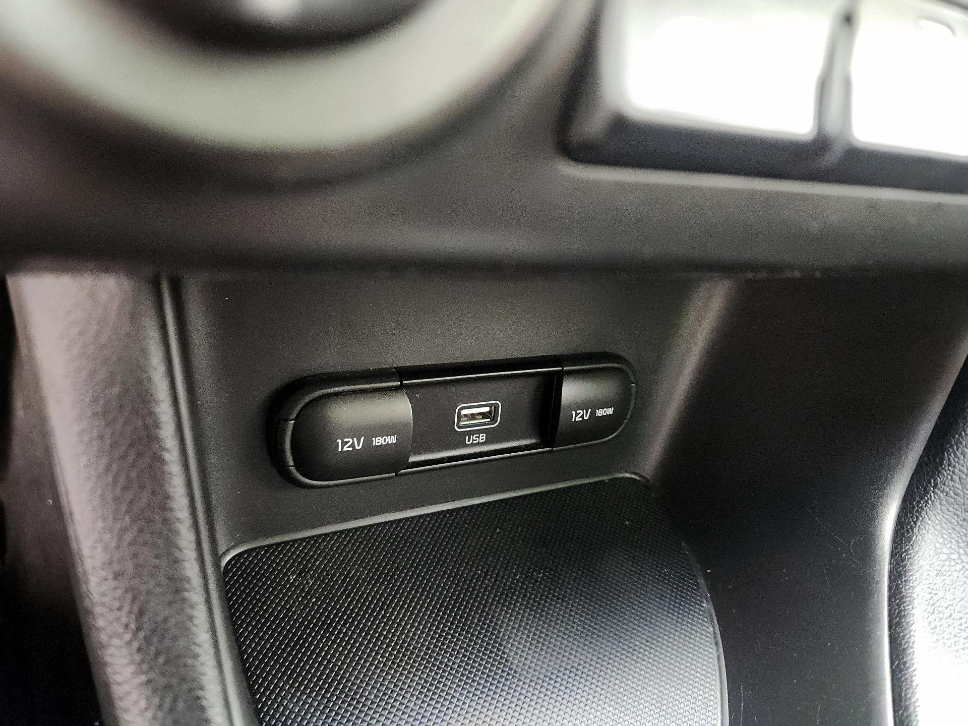 Thumbnail: 2021 Kia Sportage - 18