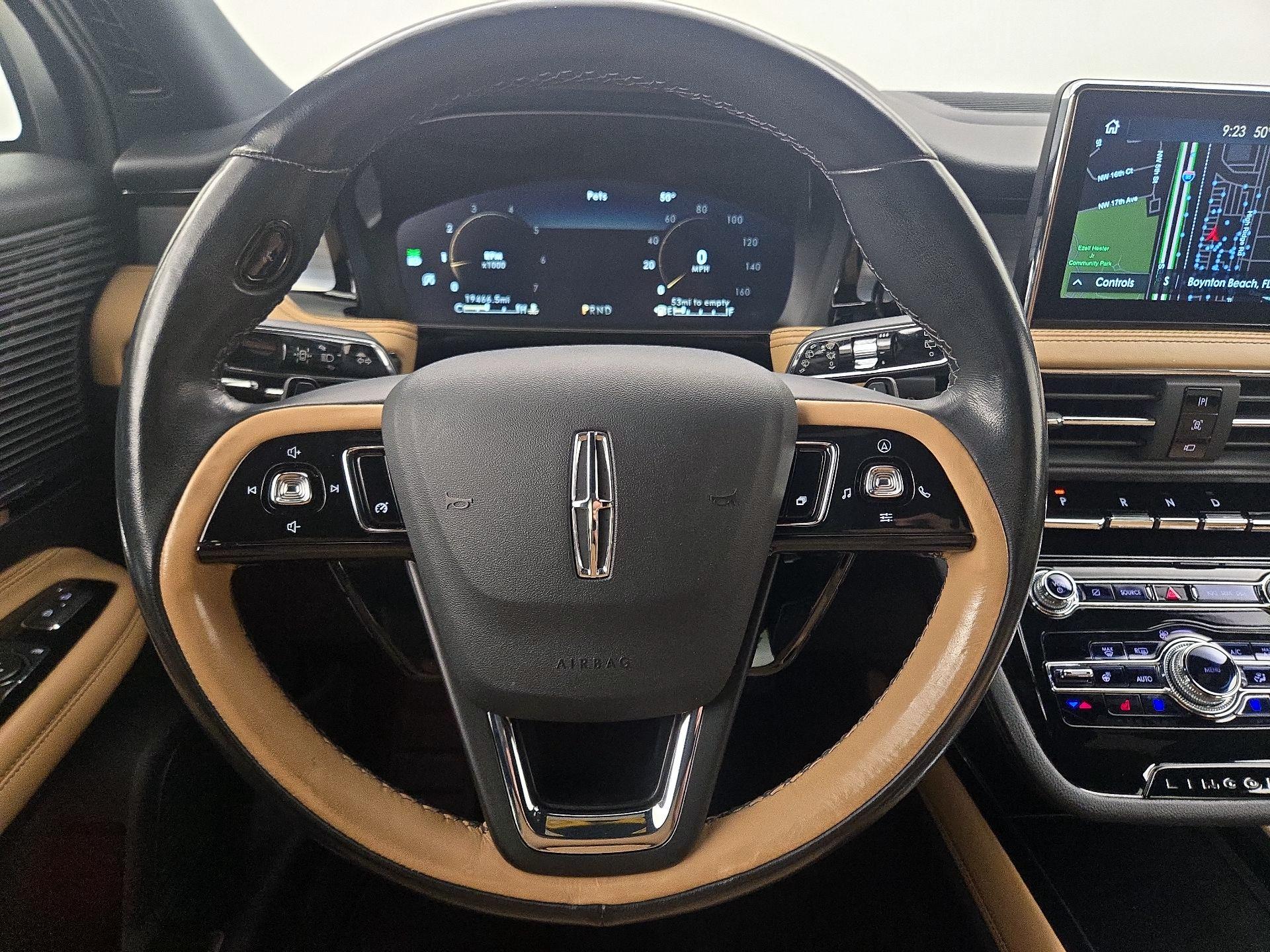 Thumbnail: 2022 Lincoln Corsair - 10