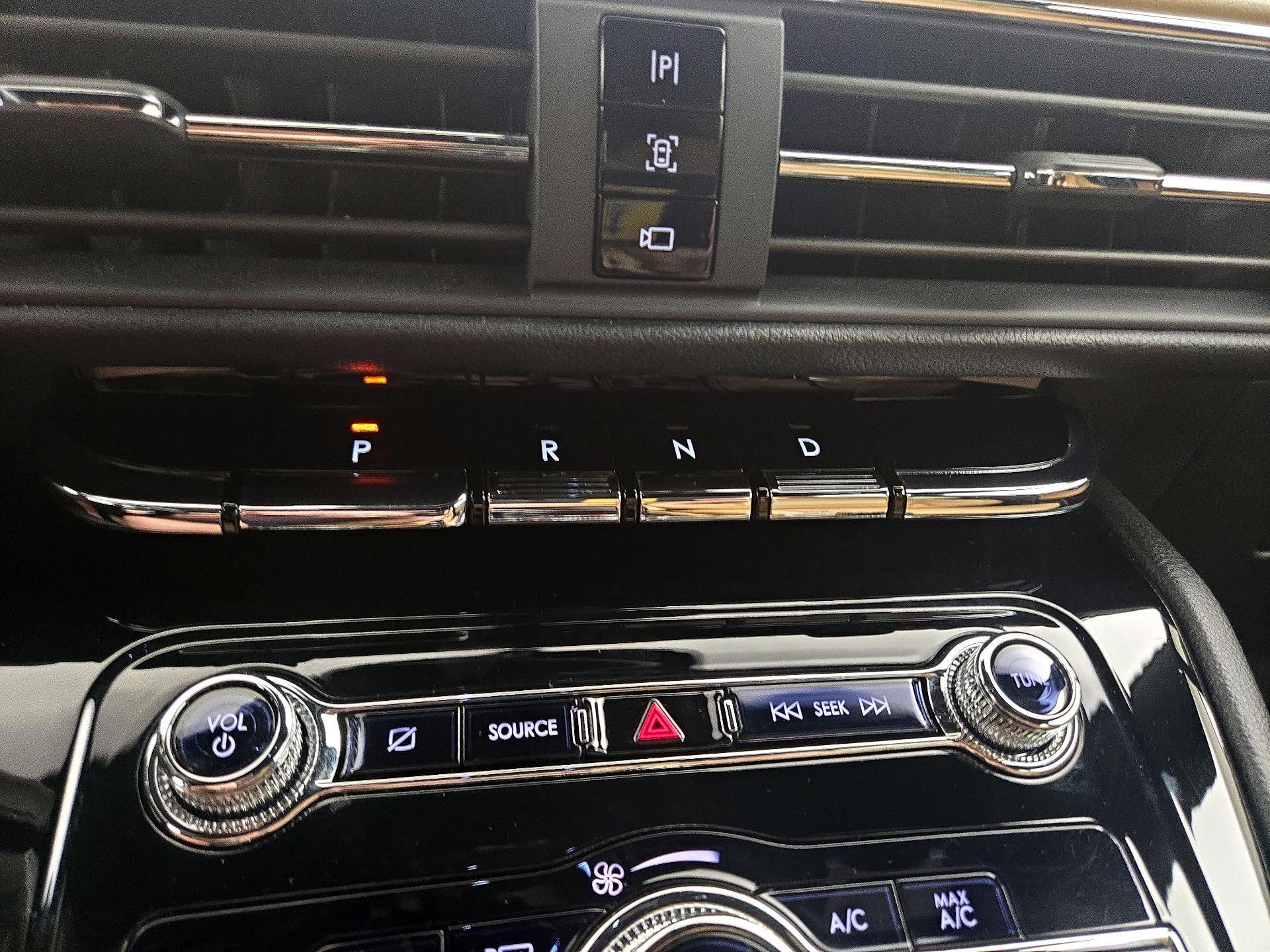 Thumbnail: 2022 Lincoln Corsair - 18