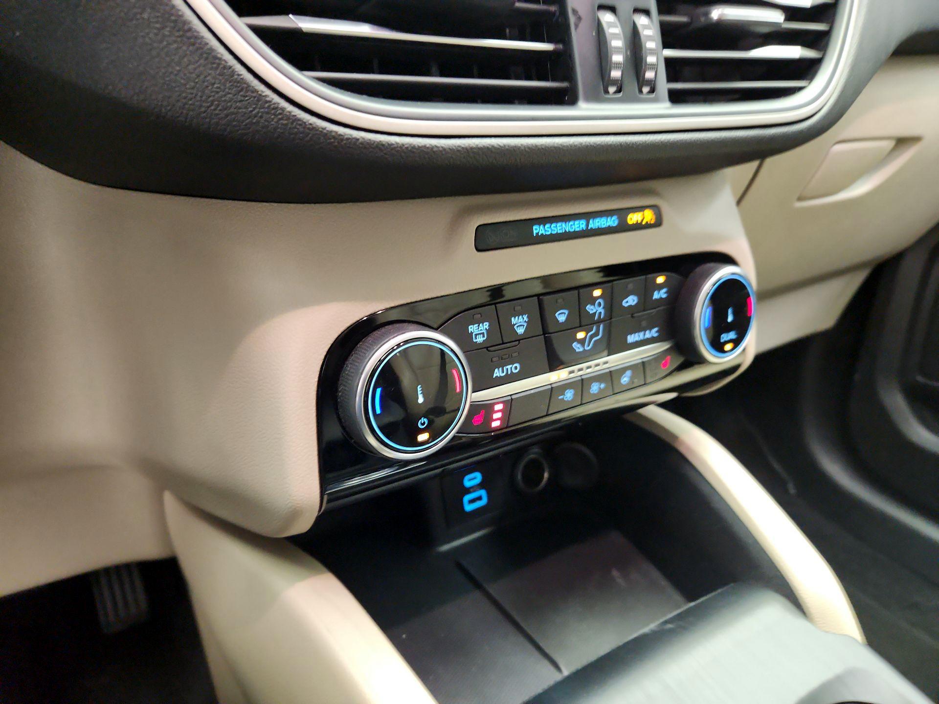 Thumbnail: 2022 Ford Escape - 16