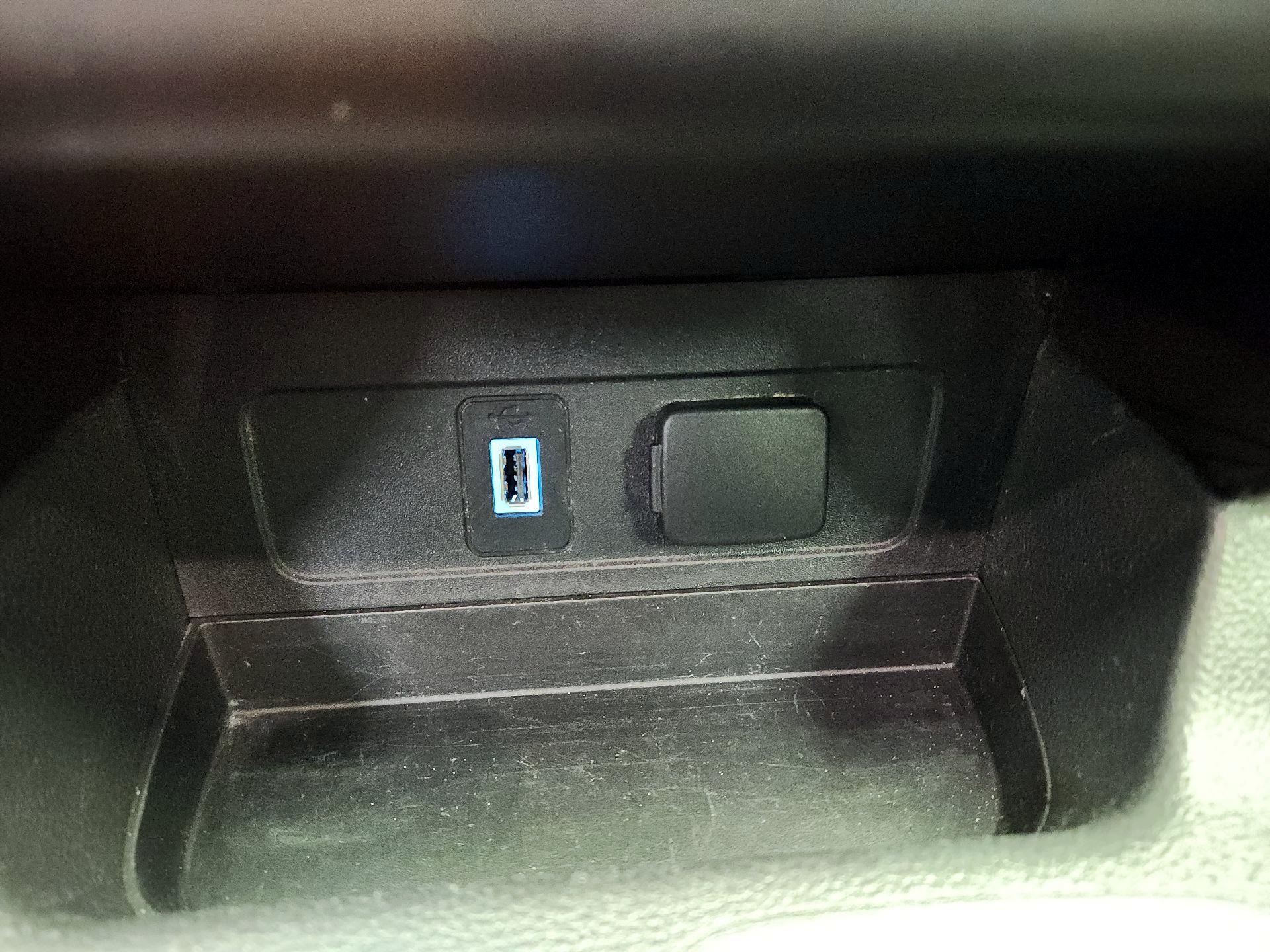 Thumbnail: 2019 Ford Escape - 18