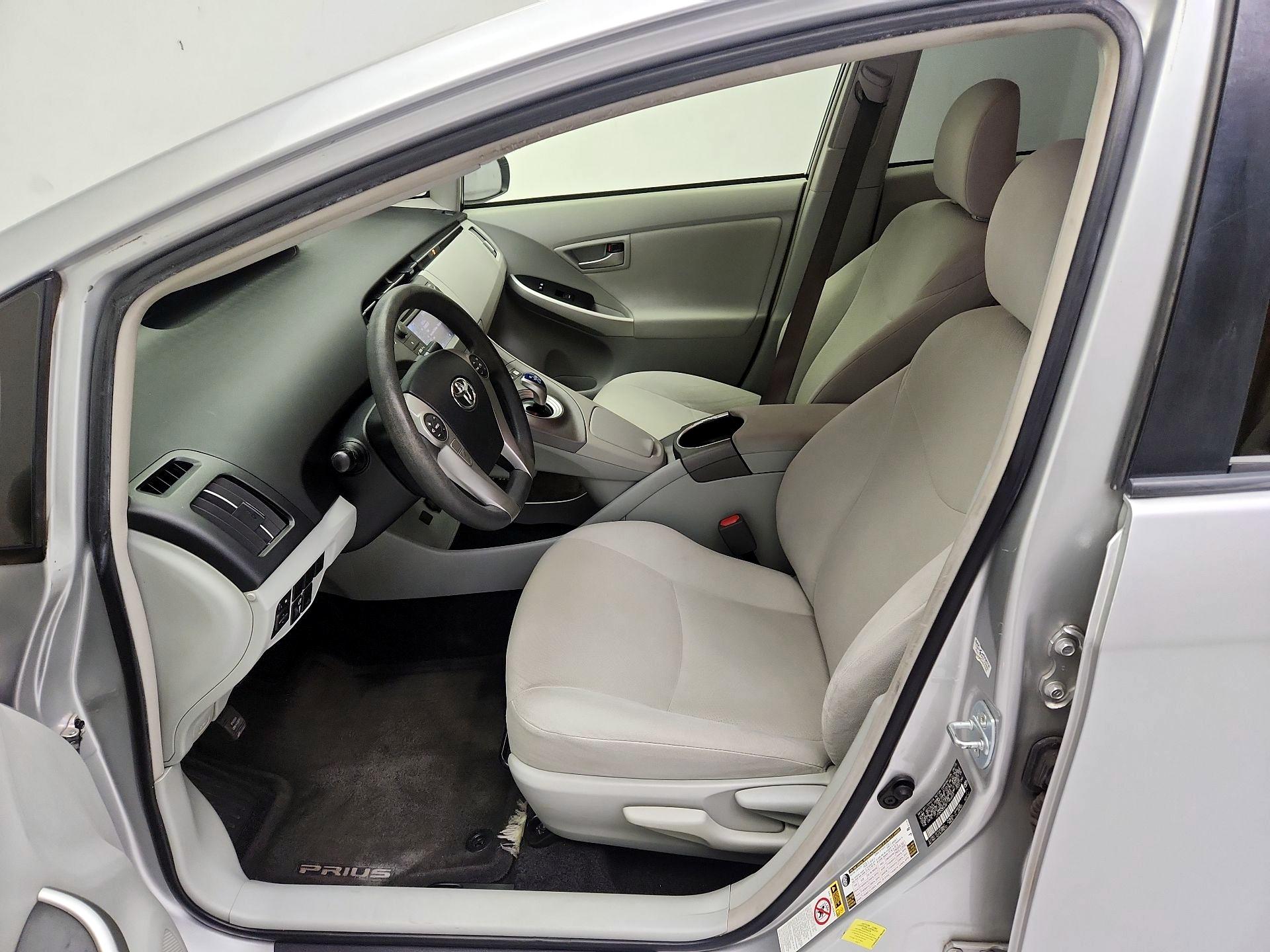 Thumbnail: 2015 Toyota Prius - 11