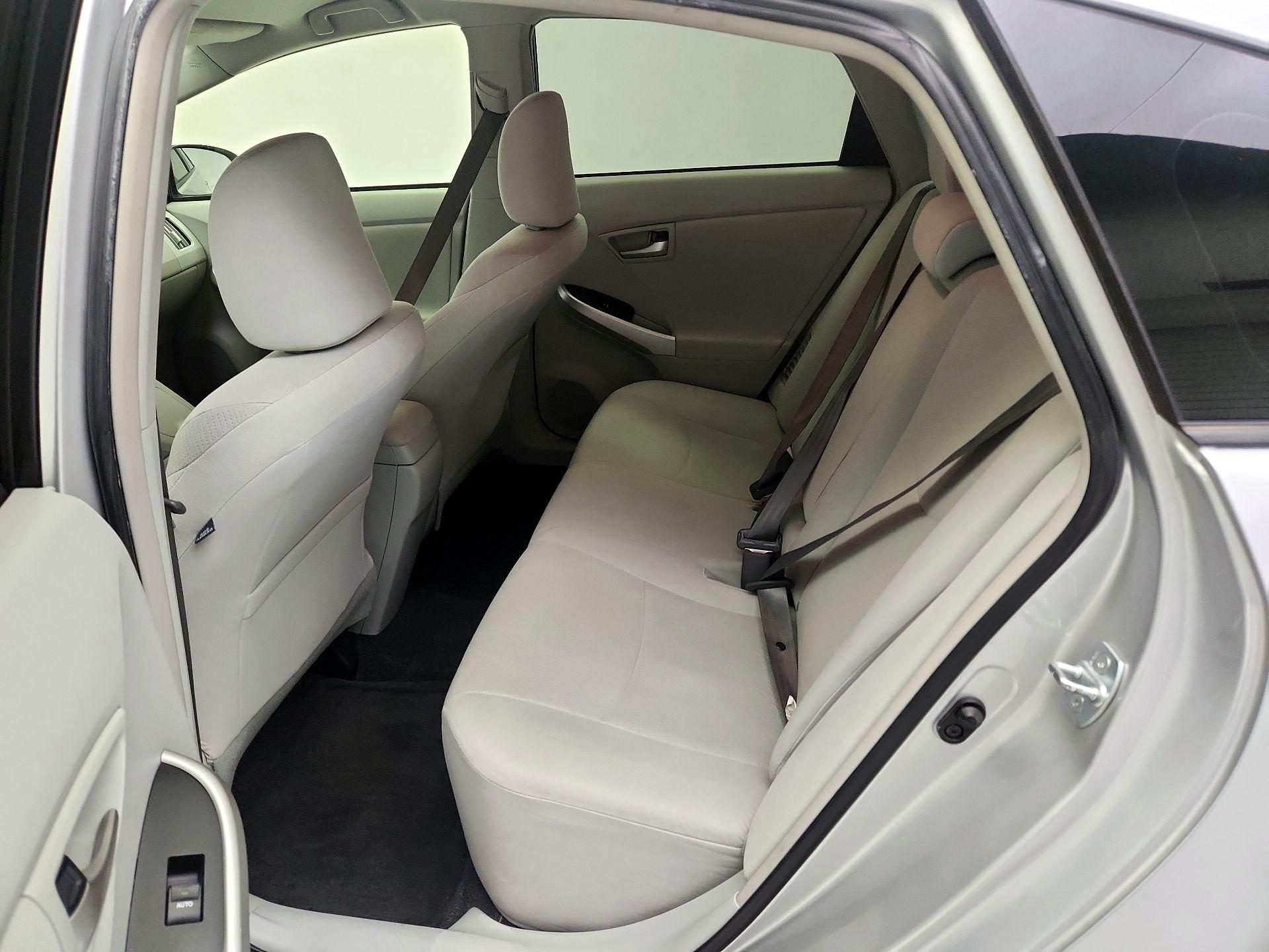 Thumbnail: 2015 Toyota Prius - 19