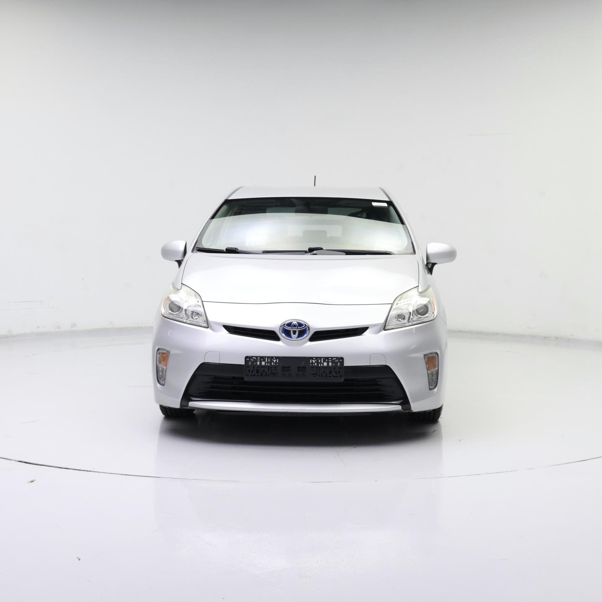 Thumbnail: 2015 Toyota Prius - 5