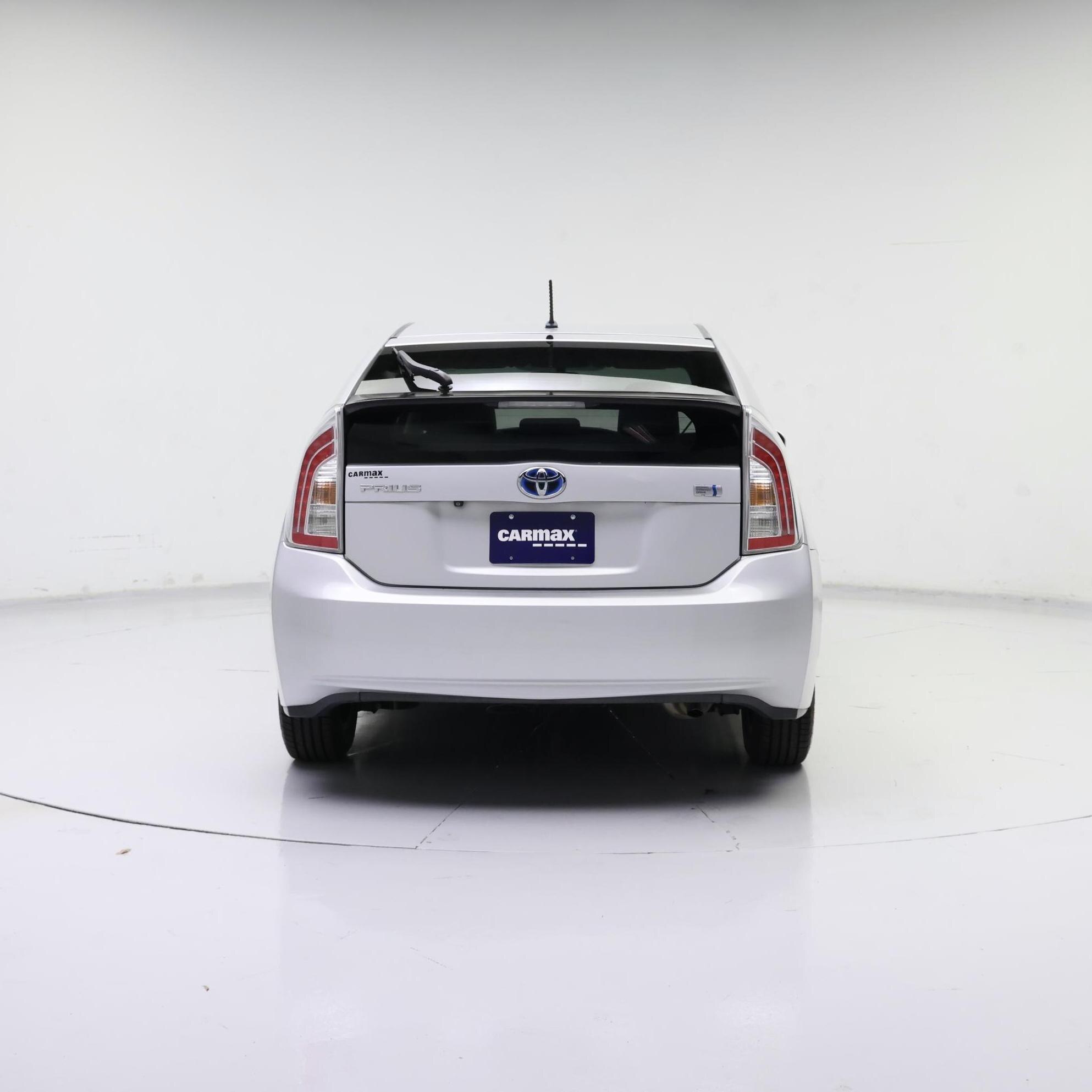 Thumbnail: 2015 Toyota Prius - 6