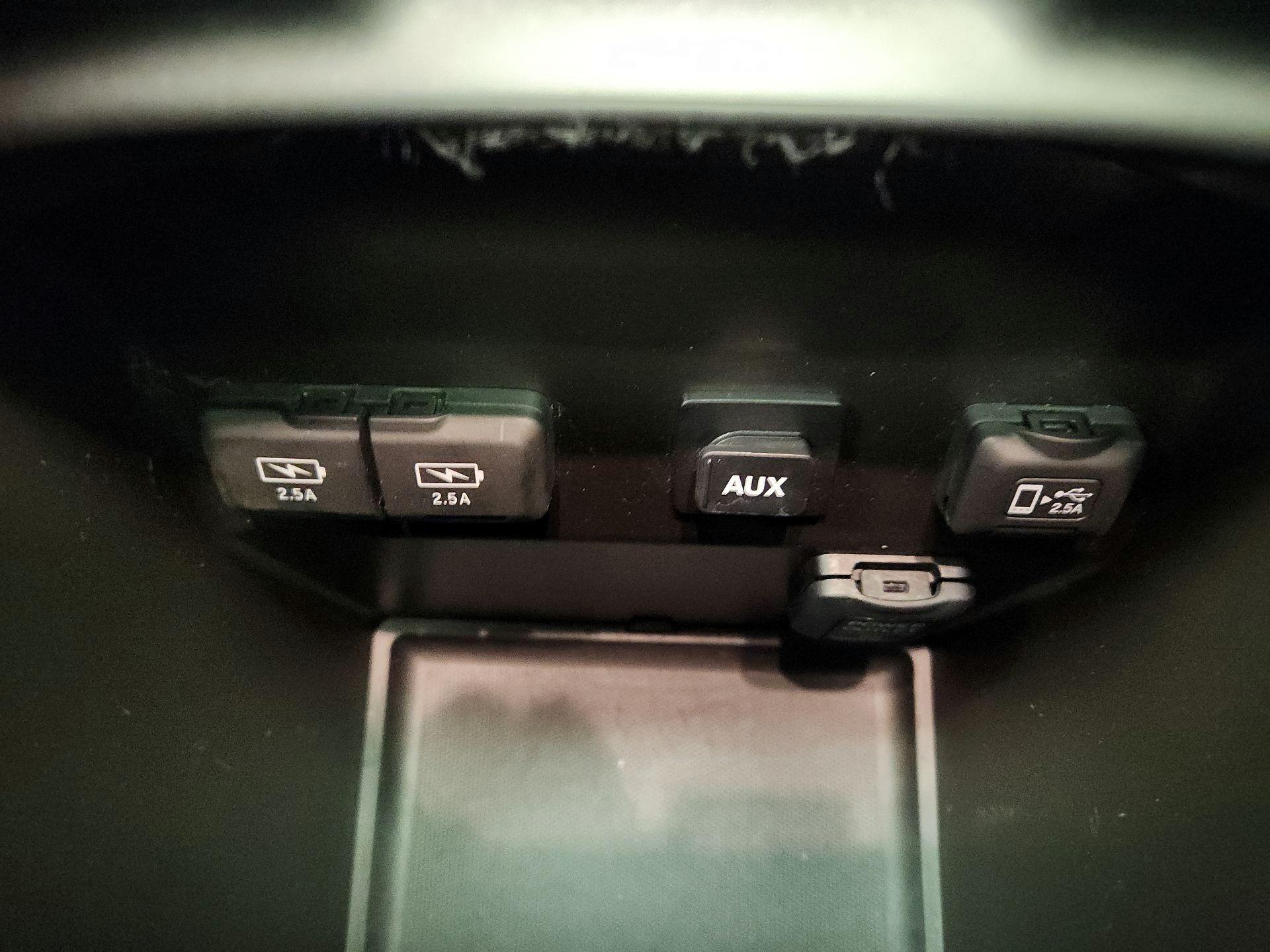 Thumbnail: 2019 Acura MDX - 19