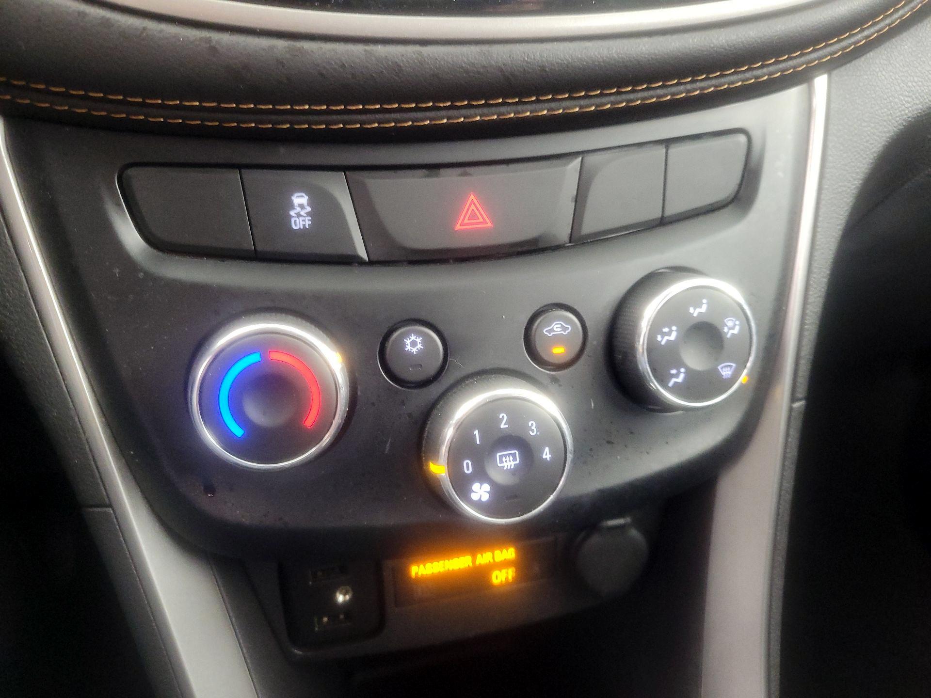 Thumbnail: 2019 Chevrolet Trax - 16