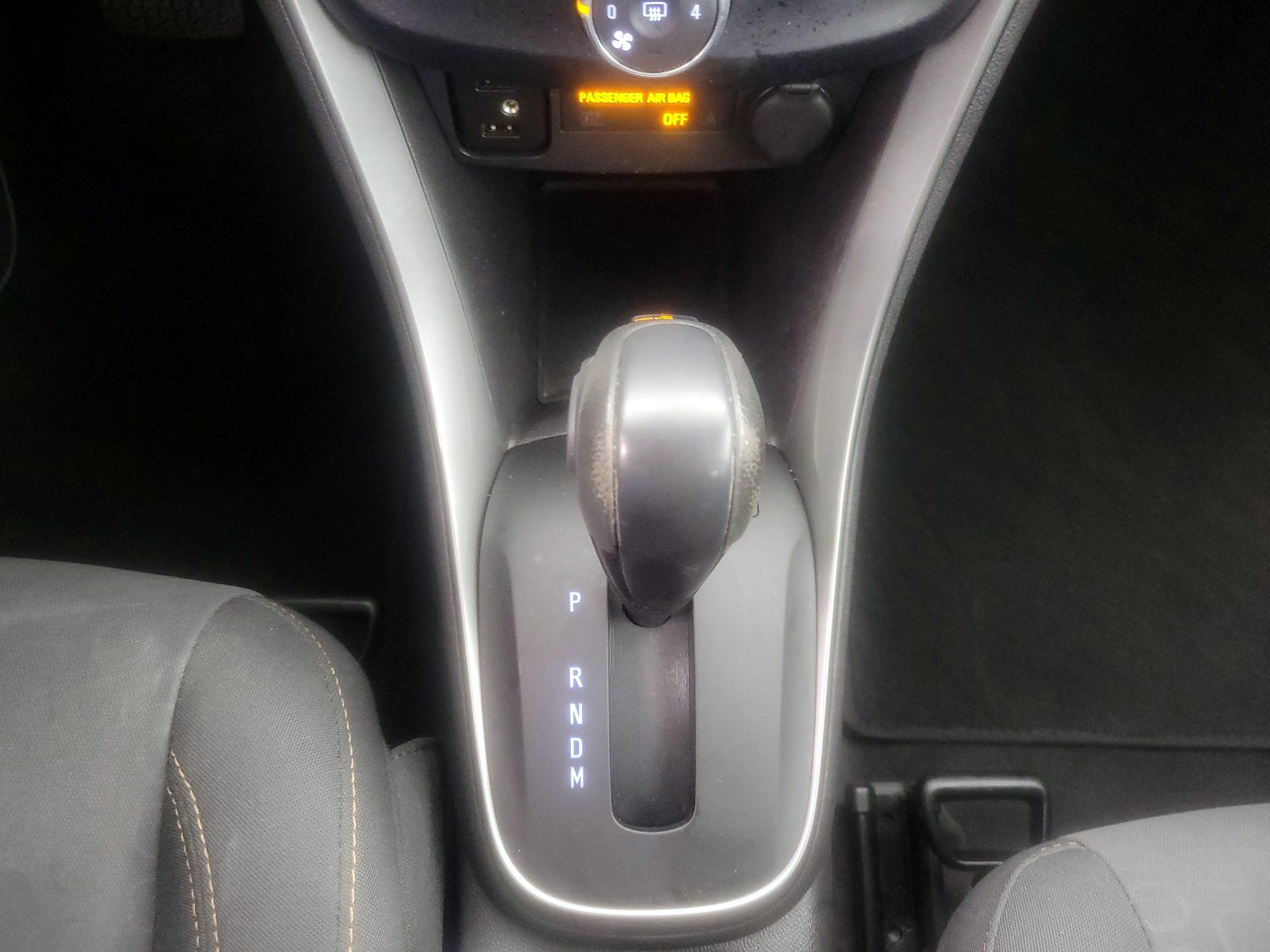 Thumbnail: 2019 Chevrolet Trax - 17