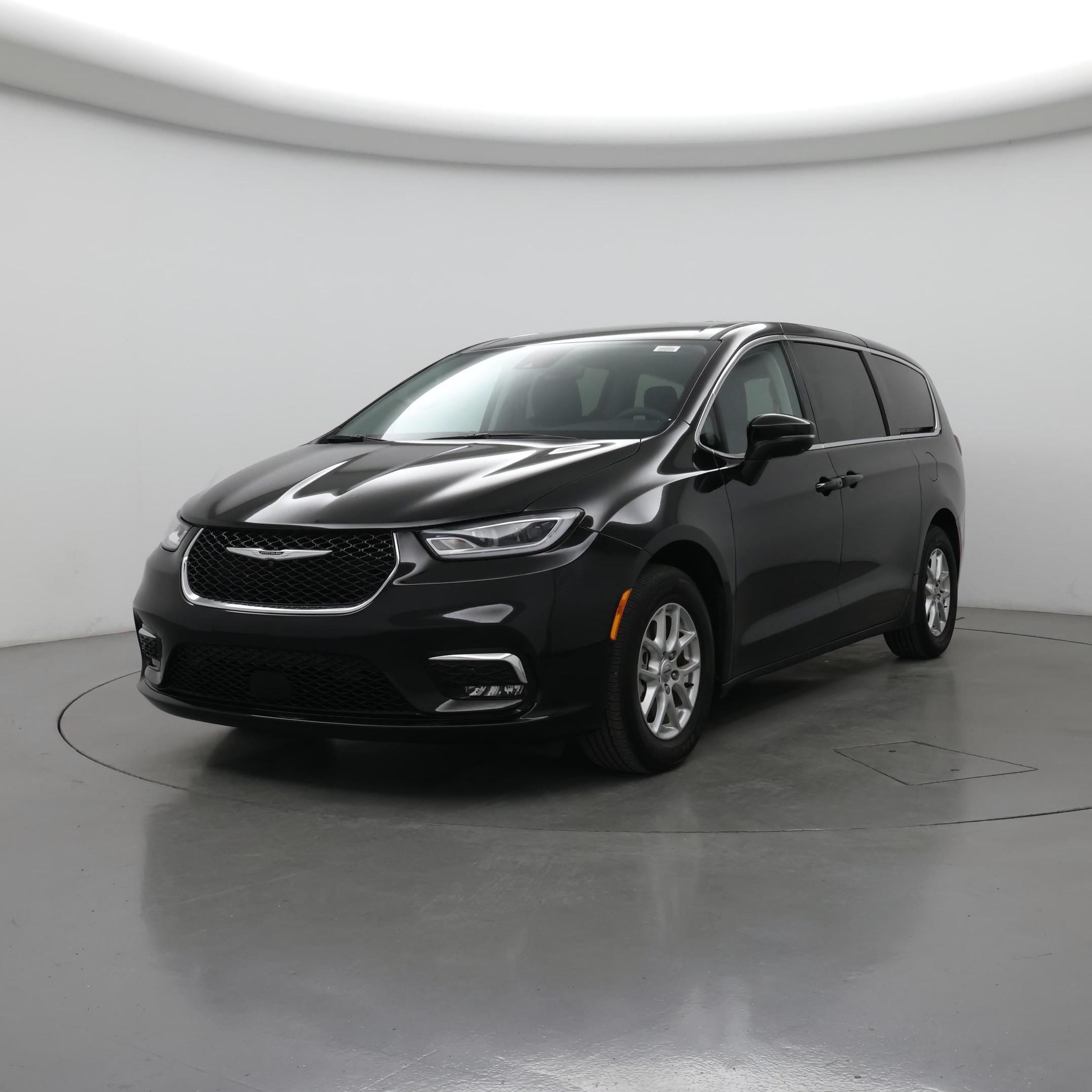 Thumbnail: 2023 Chrysler Pacifica - 4