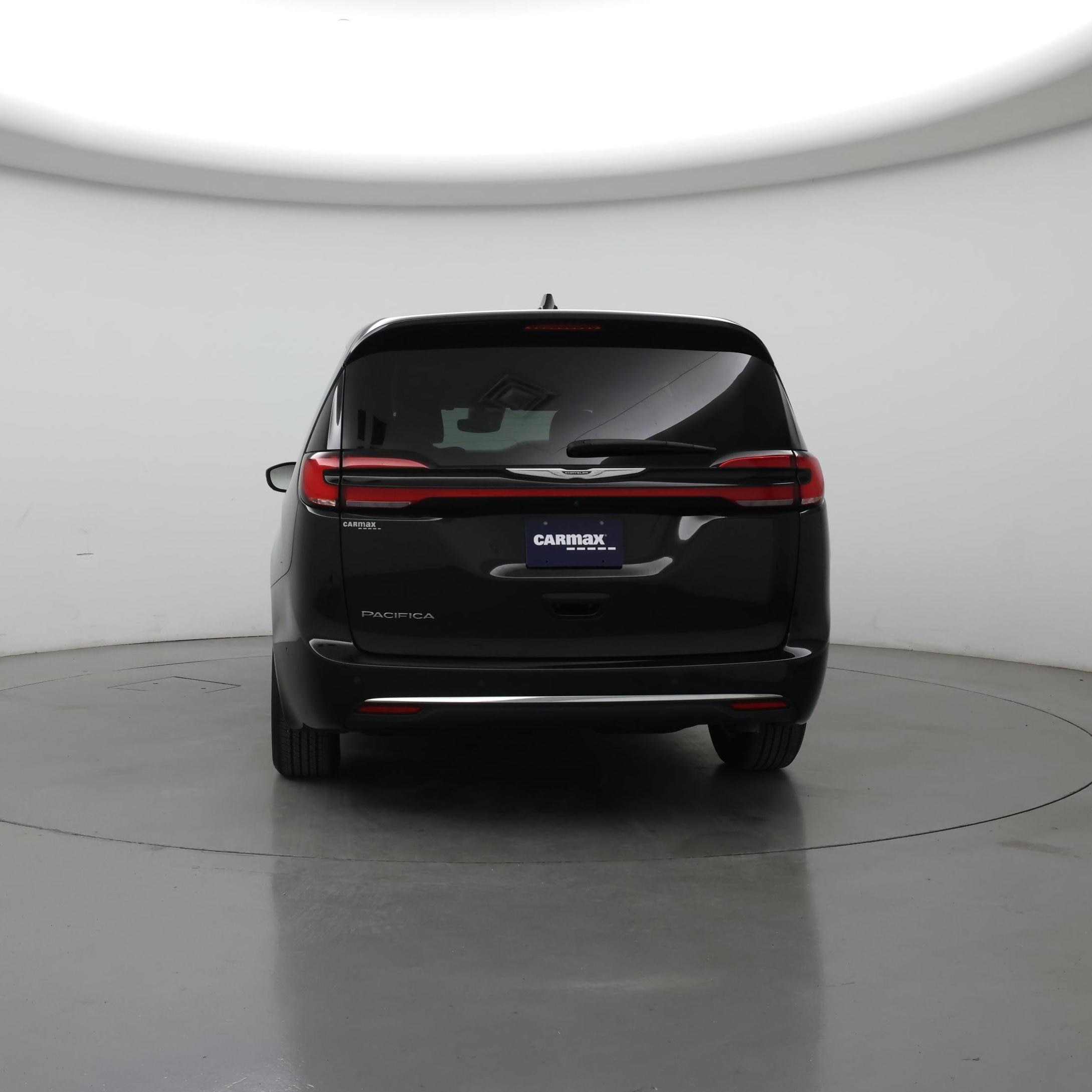 Thumbnail: 2023 Chrysler Pacifica - 6