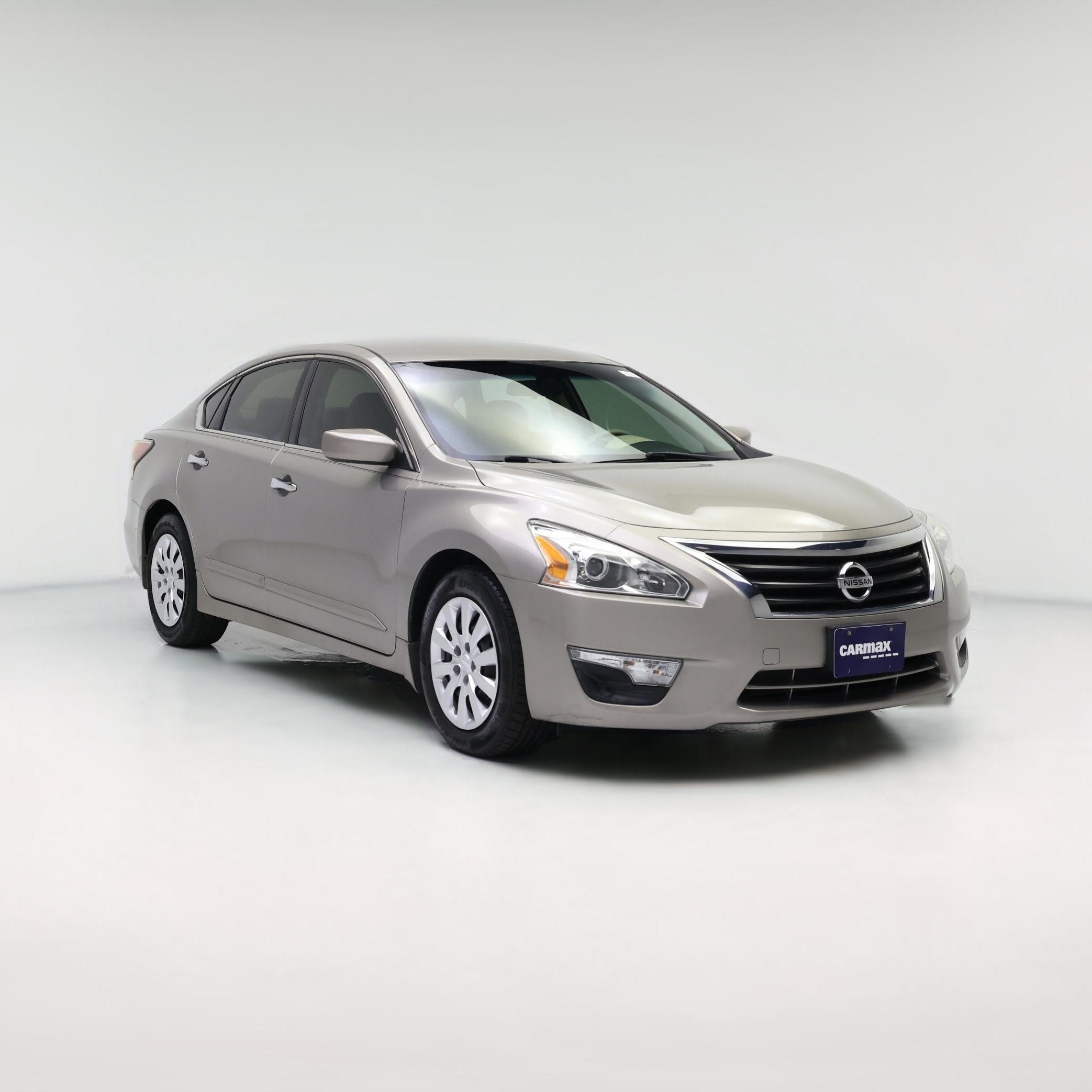 Thumbnail: 2015 Nissan Altima - 1