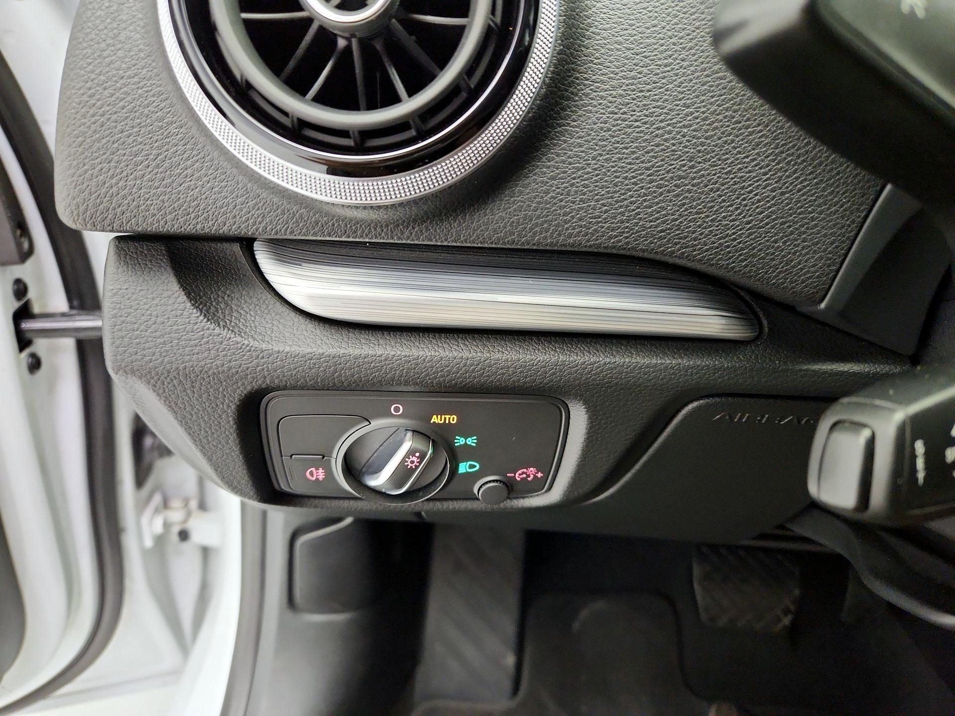 Thumbnail: 2015 Audi A3 - 13