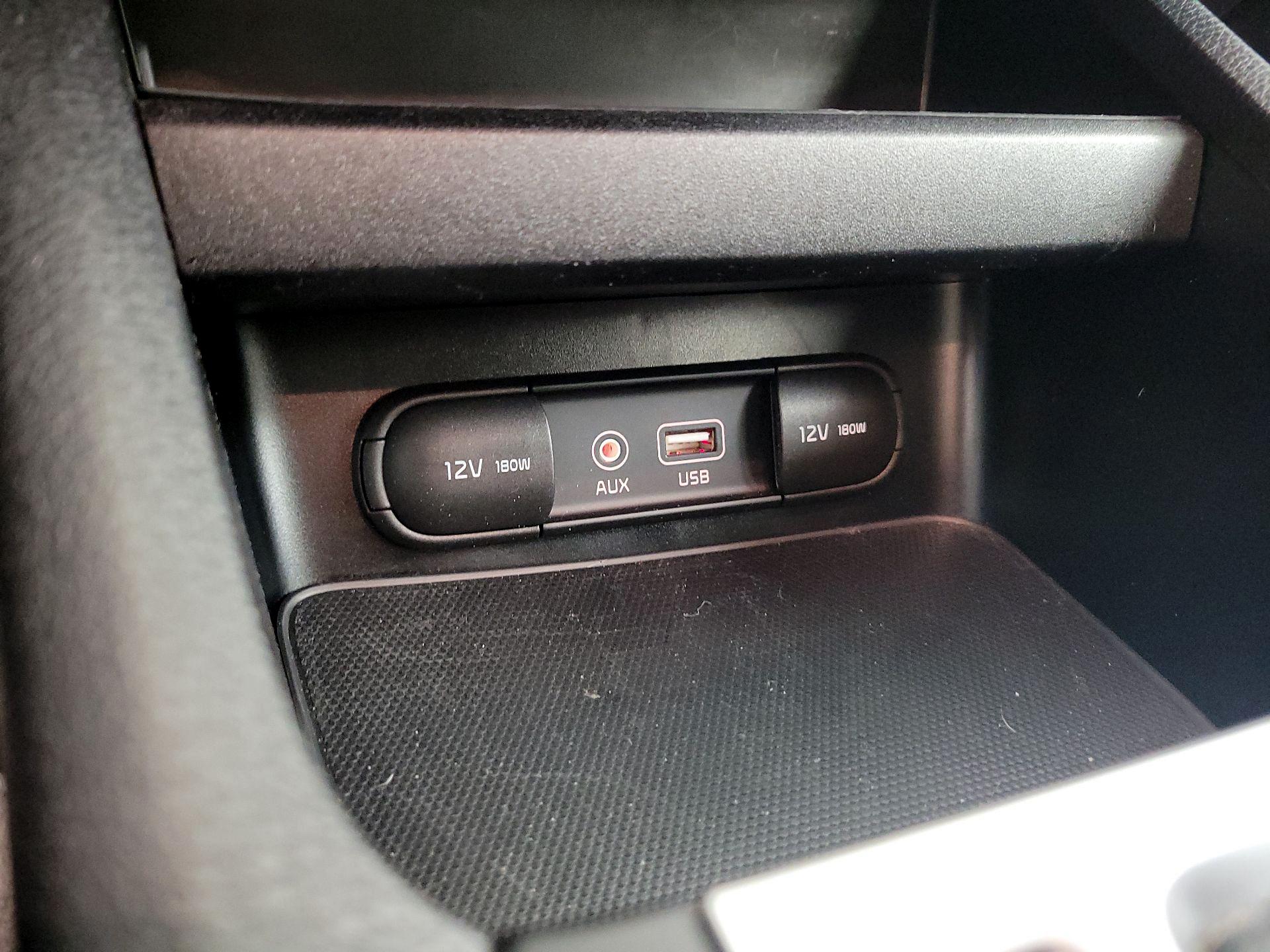 Thumbnail: 2020 Kia Forte - 16