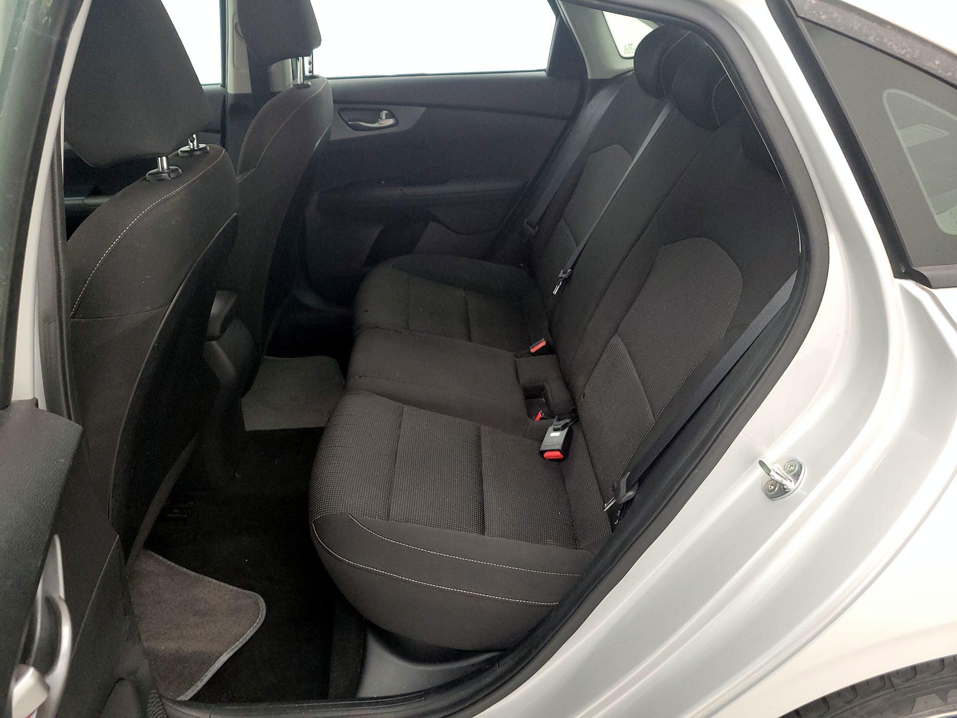 Thumbnail: 2020 Kia Forte - 17