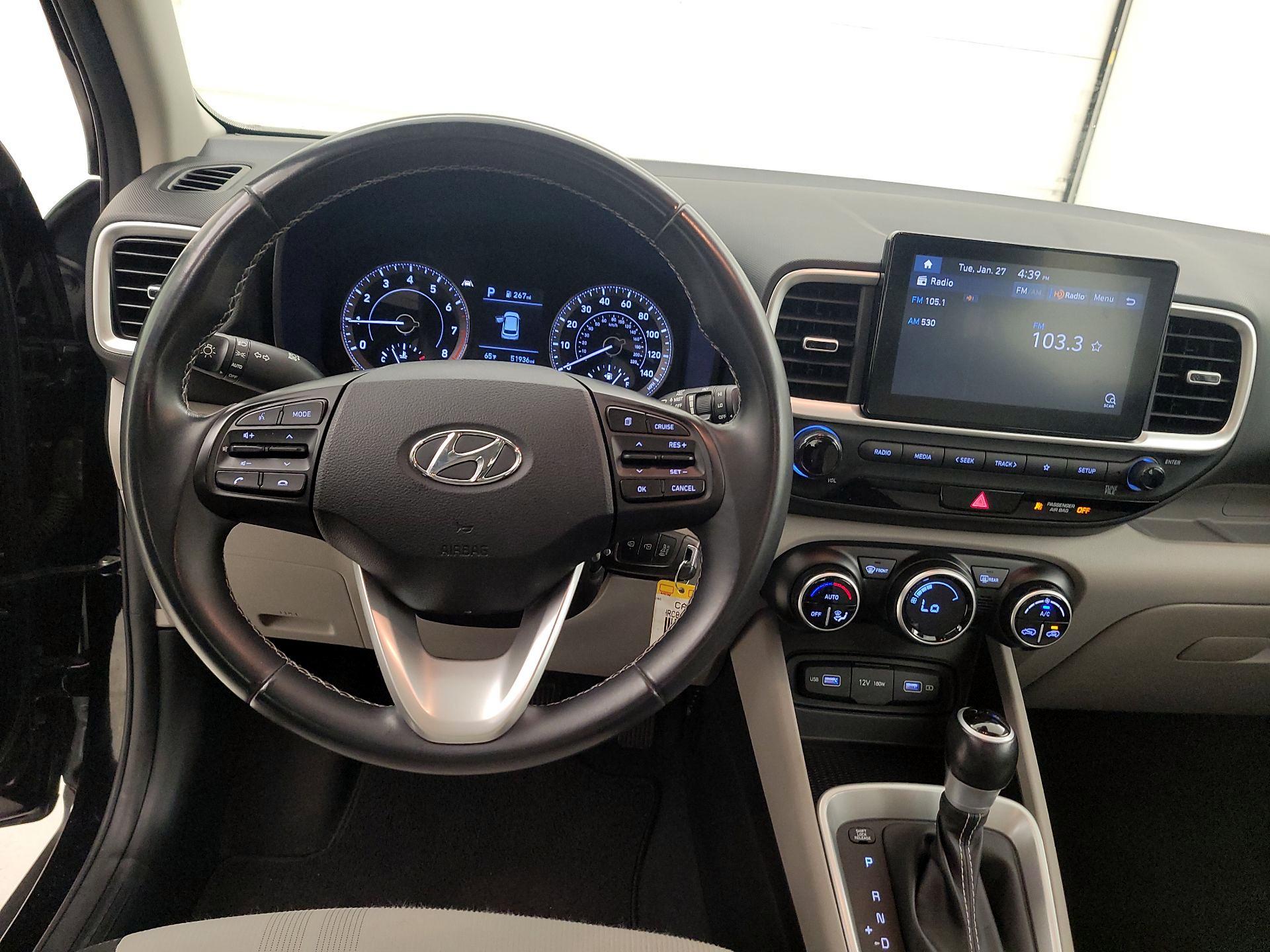 Thumbnail: 2022 Hyundai Venue - 9