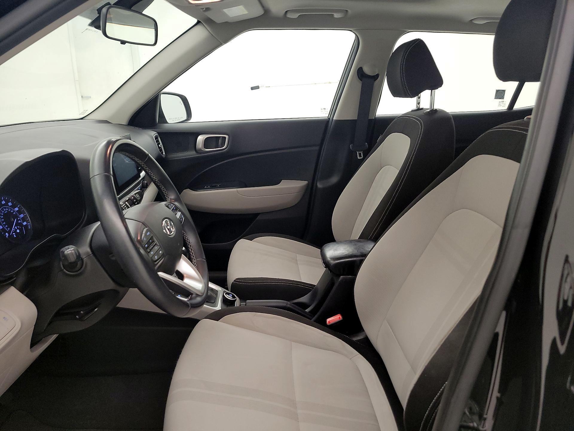 Thumbnail: 2022 Hyundai Venue - 11