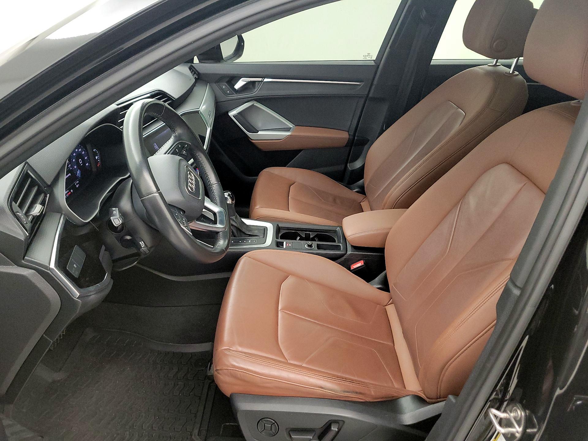 Thumbnail: 2020 Audi Q3 - 11