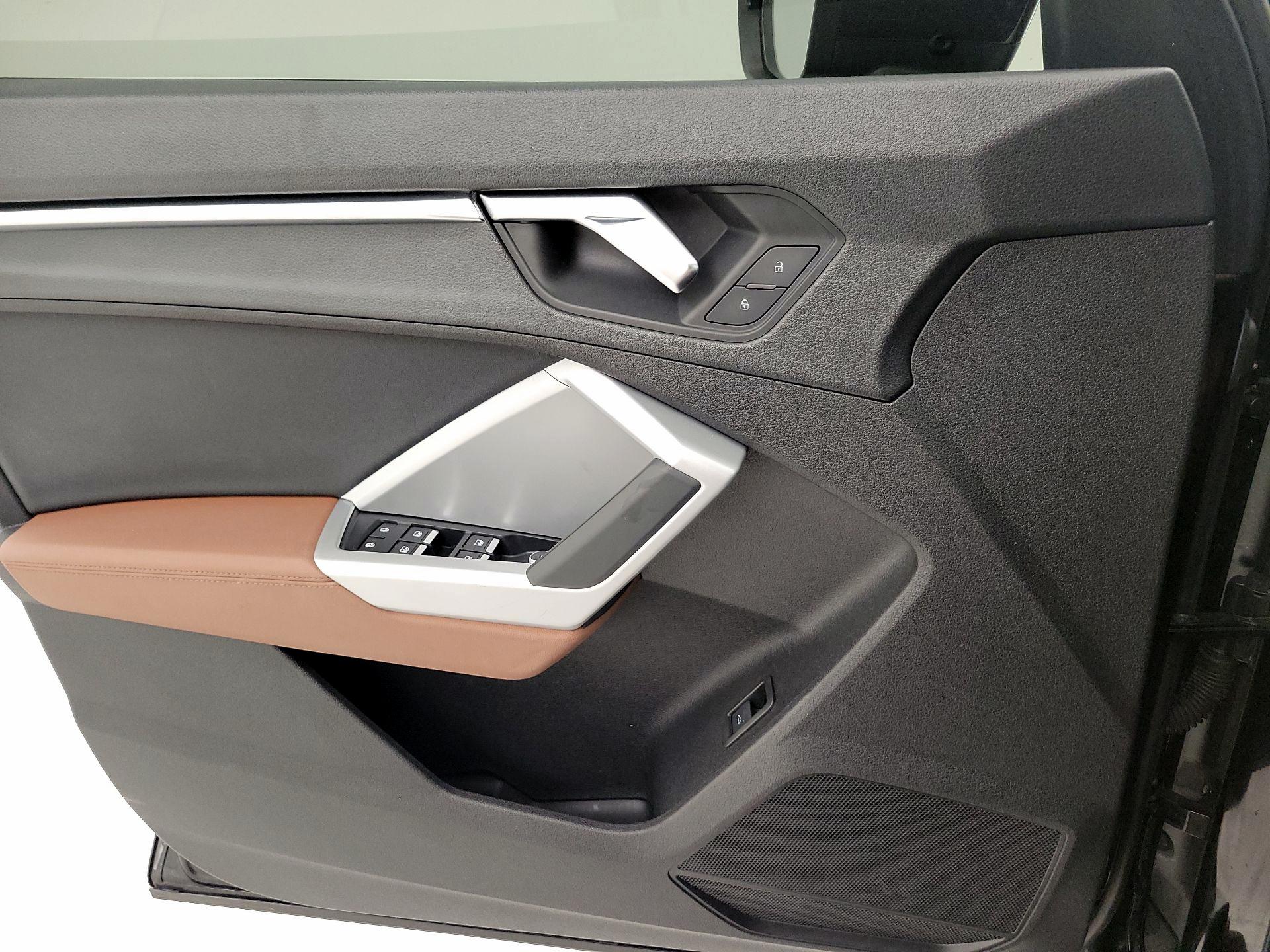 Thumbnail: 2020 Audi Q3 - 12