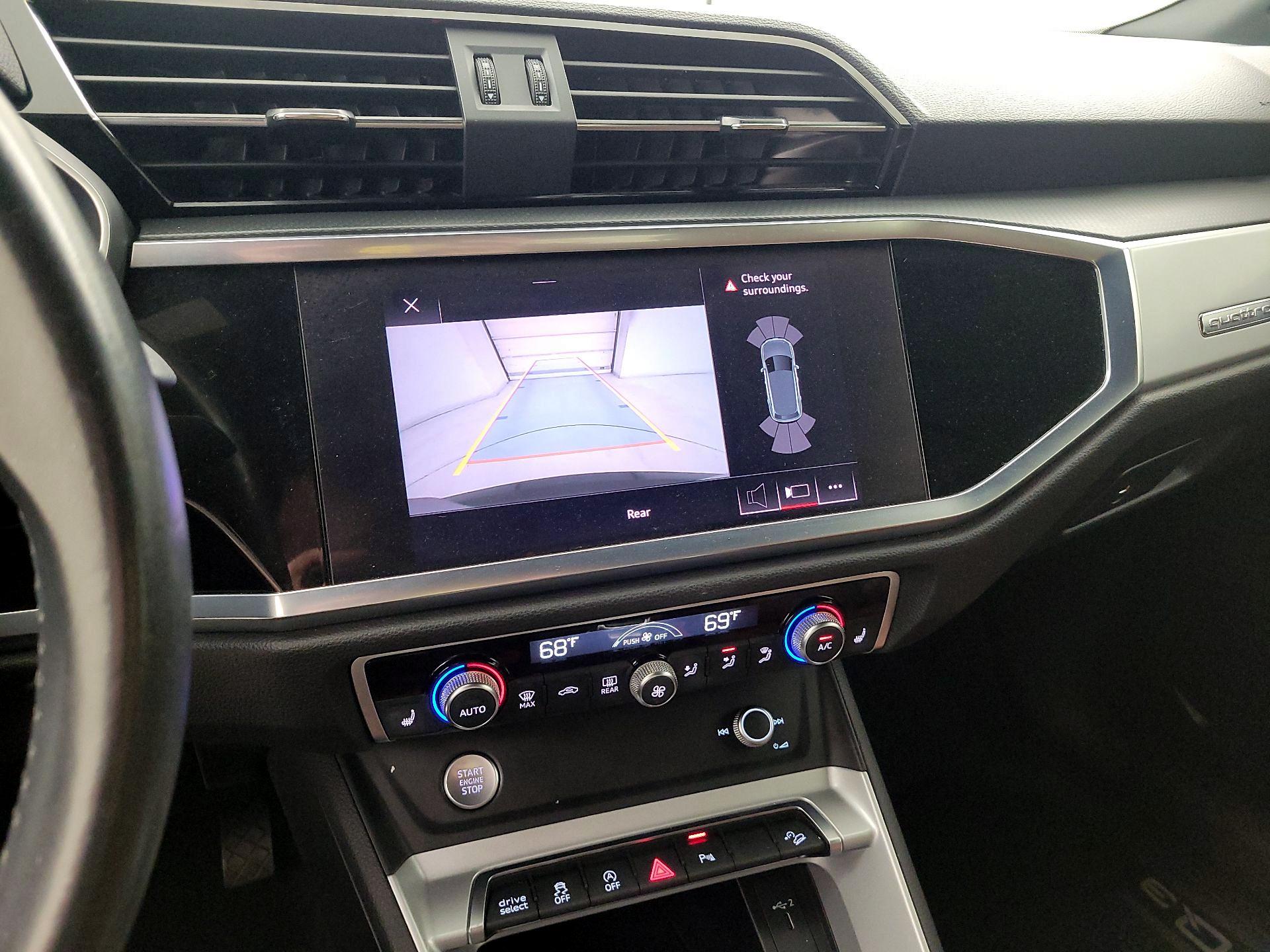 Thumbnail: 2020 Audi Q3 - 14