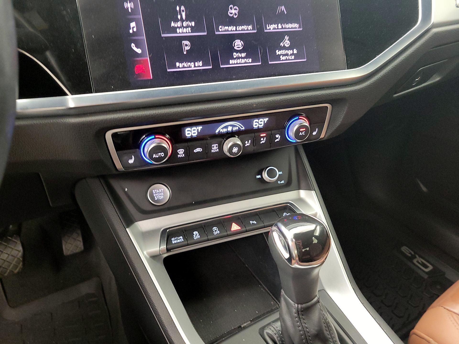 Thumbnail: 2020 Audi Q3 - 16