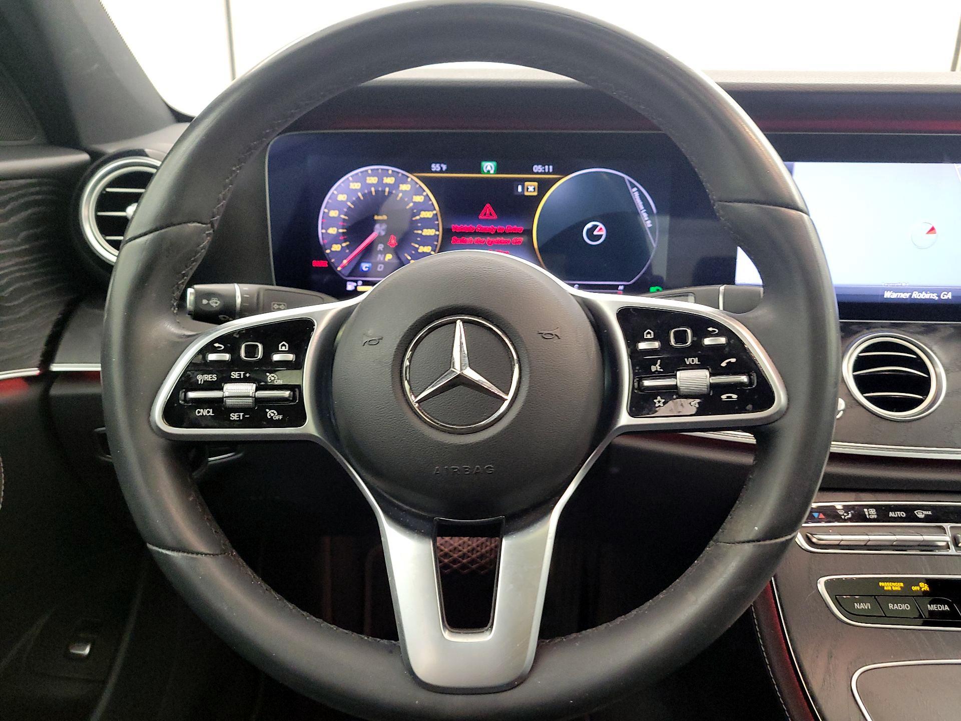 Thumbnail: 2020 Mercedes-Benz E-Class - 10