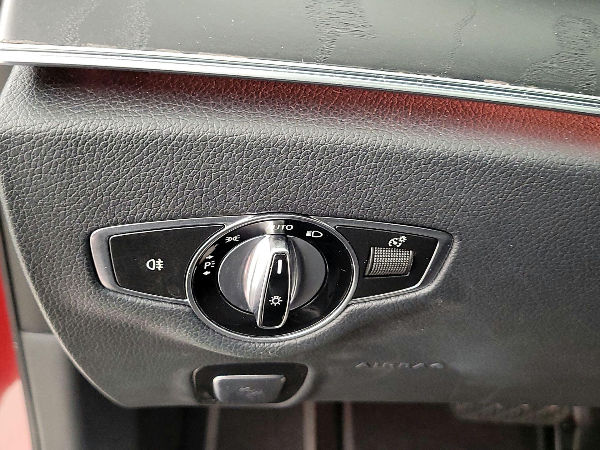 Thumbnail: 2020 Mercedes-Benz E-Class - 13