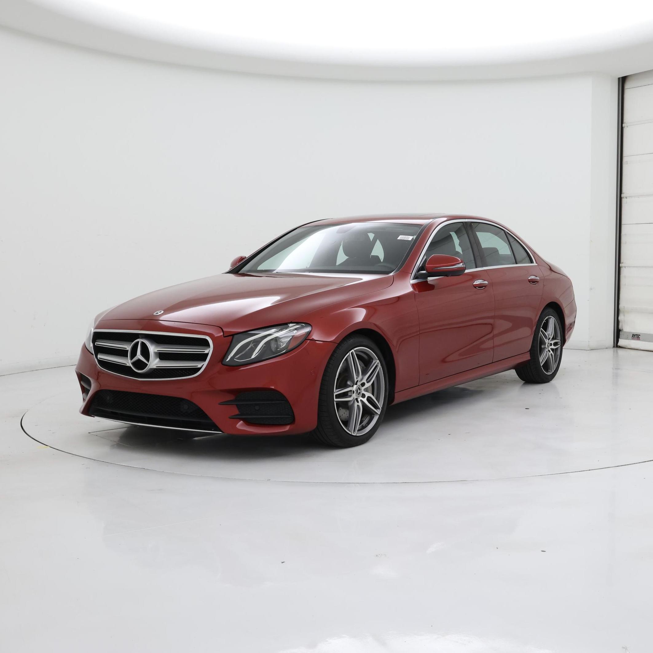 Thumbnail: 2020 Mercedes-Benz E-Class - 4