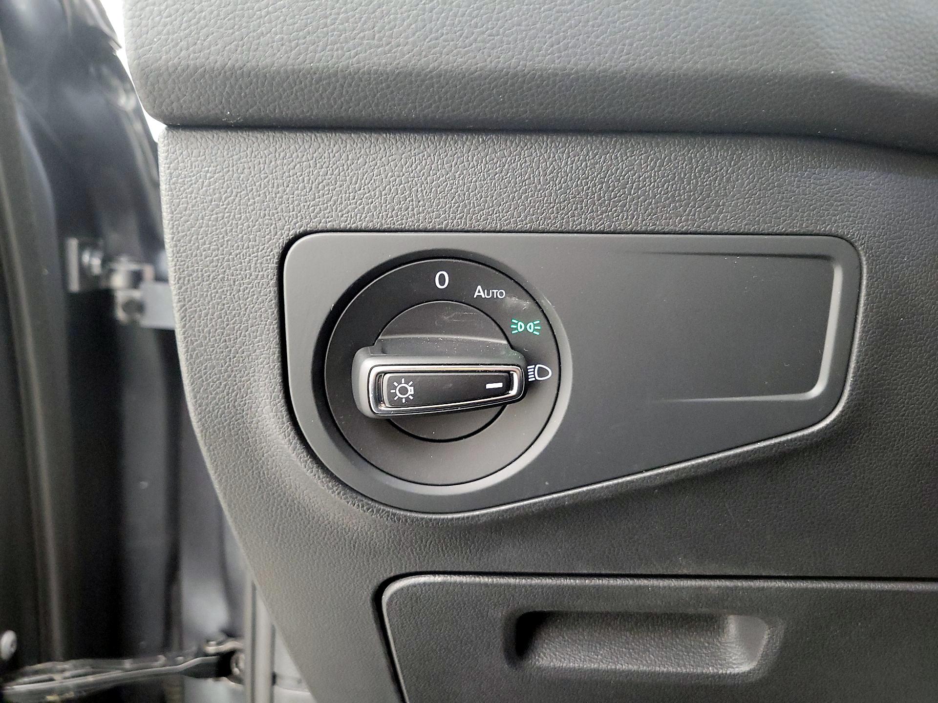 Thumbnail: 2022 Volkswagen Tiguan - 13