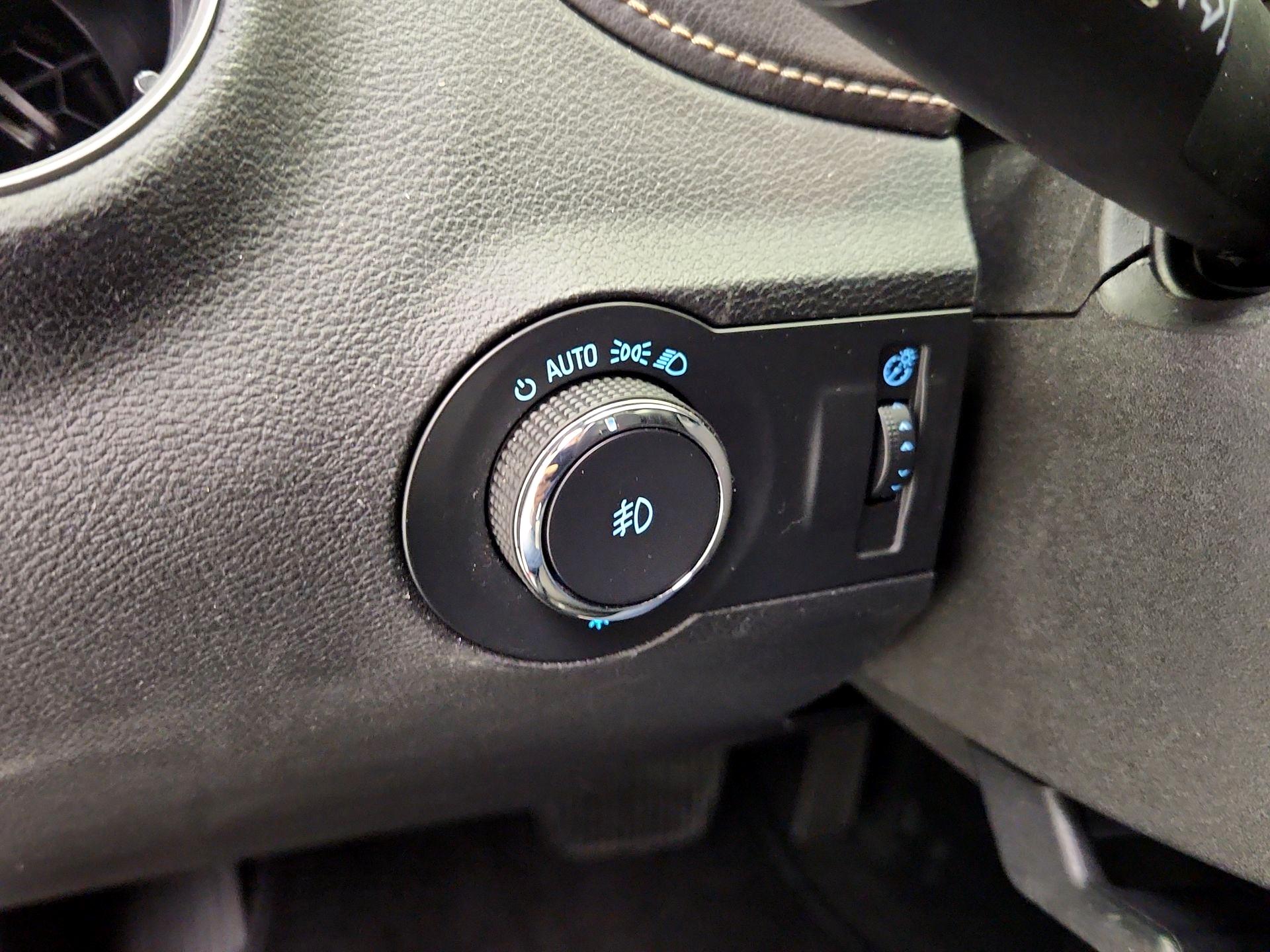 Thumbnail: 2014 Chevrolet Camaro - 13